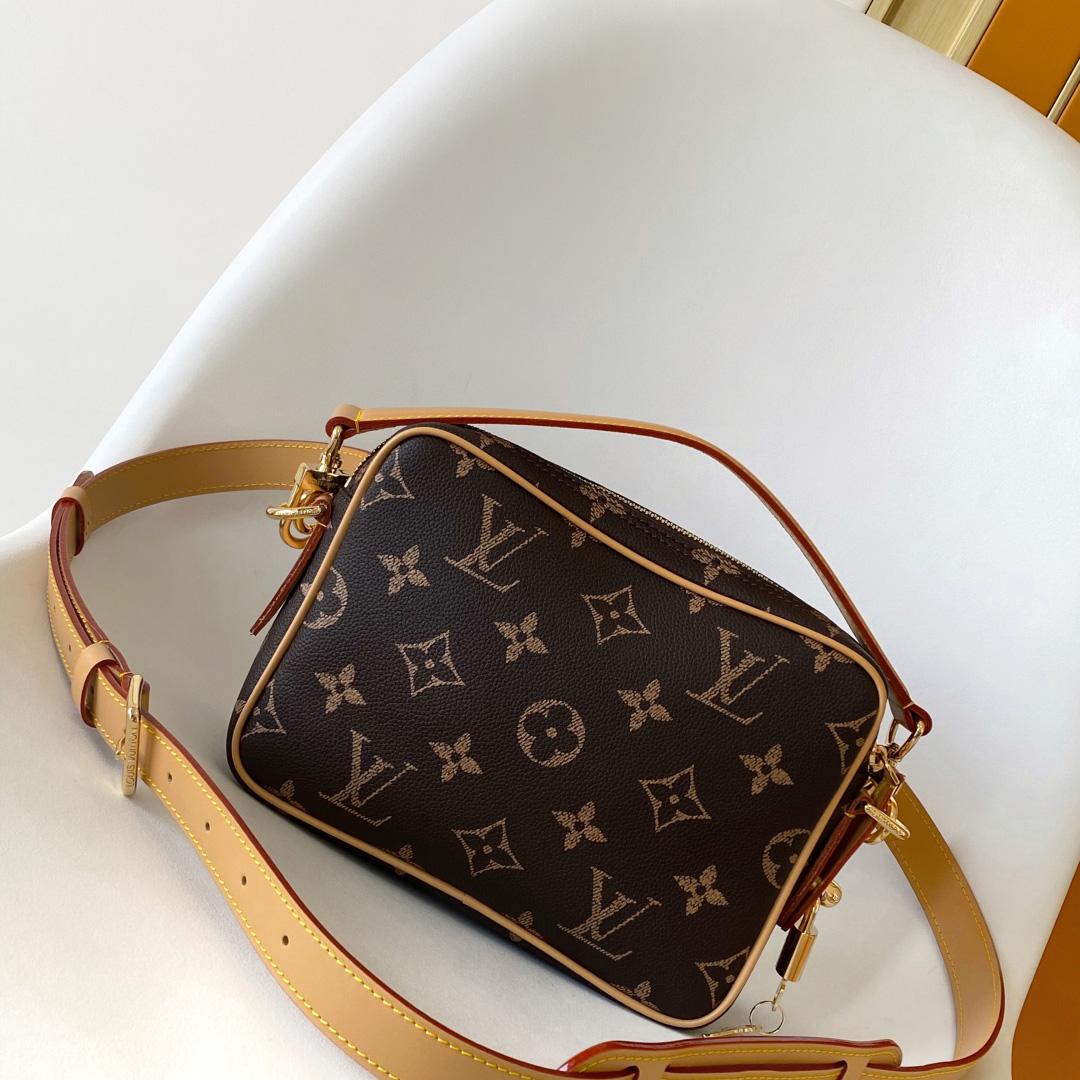 Louis Vuitton Nil   M14025 - DopestKickz