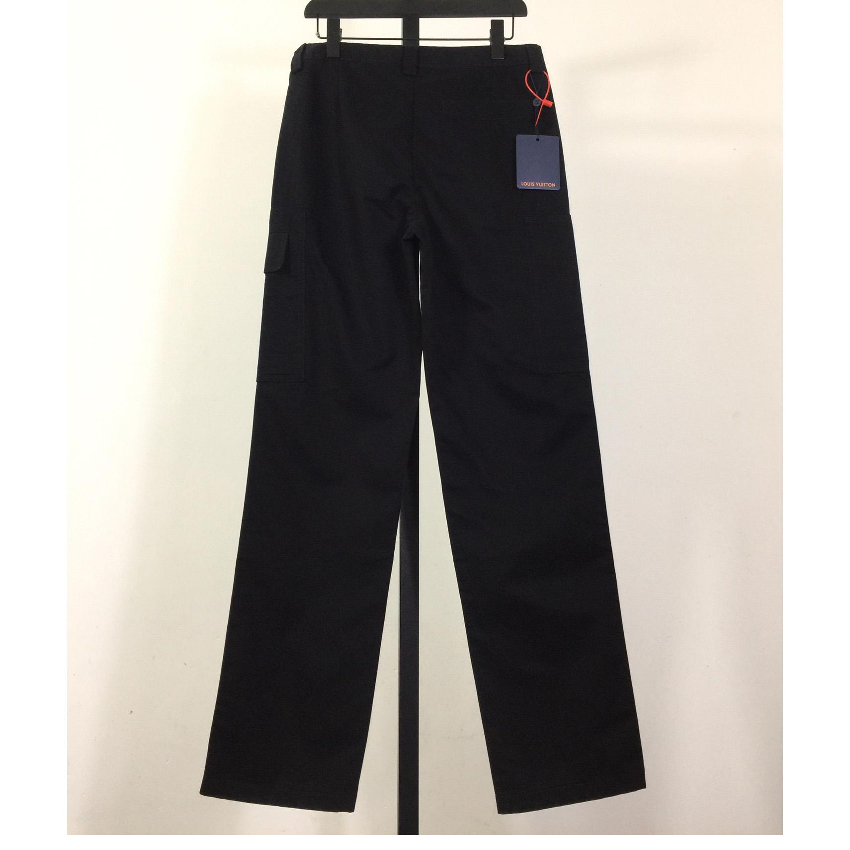Louis Vuitton Signature Cotton Cargo Pants  1AFJ90 - DopestKickz