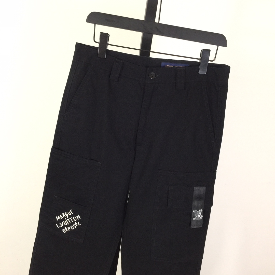 Louis Vuitton Signature Cotton Cargo Pants  1AFJ90 - DopestKickz