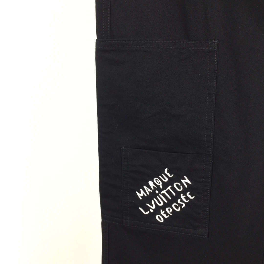 Louis Vuitton Signature Cotton Cargo Pants  1AFJ90 - DopestKickz