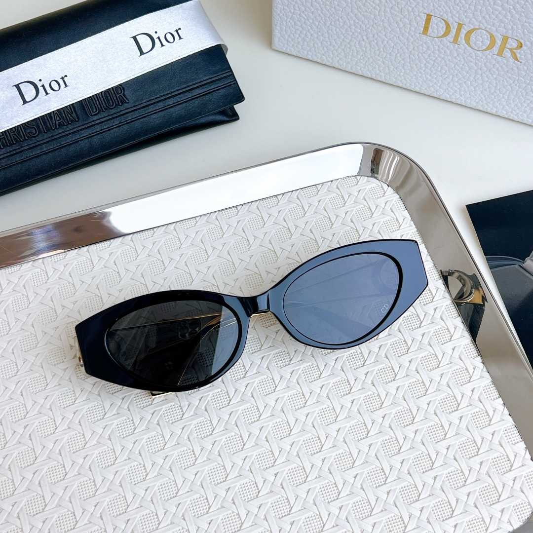 Dior 30Montaigne B6I      - DopestKickz