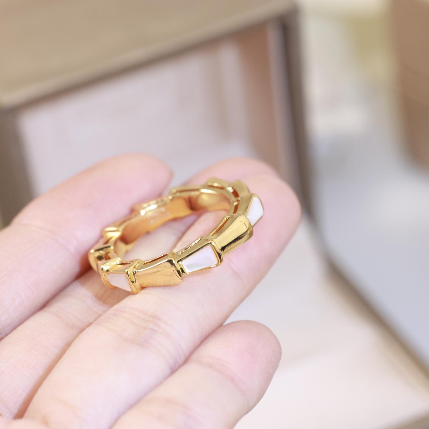 Bvlgari Ring - DopestKickz