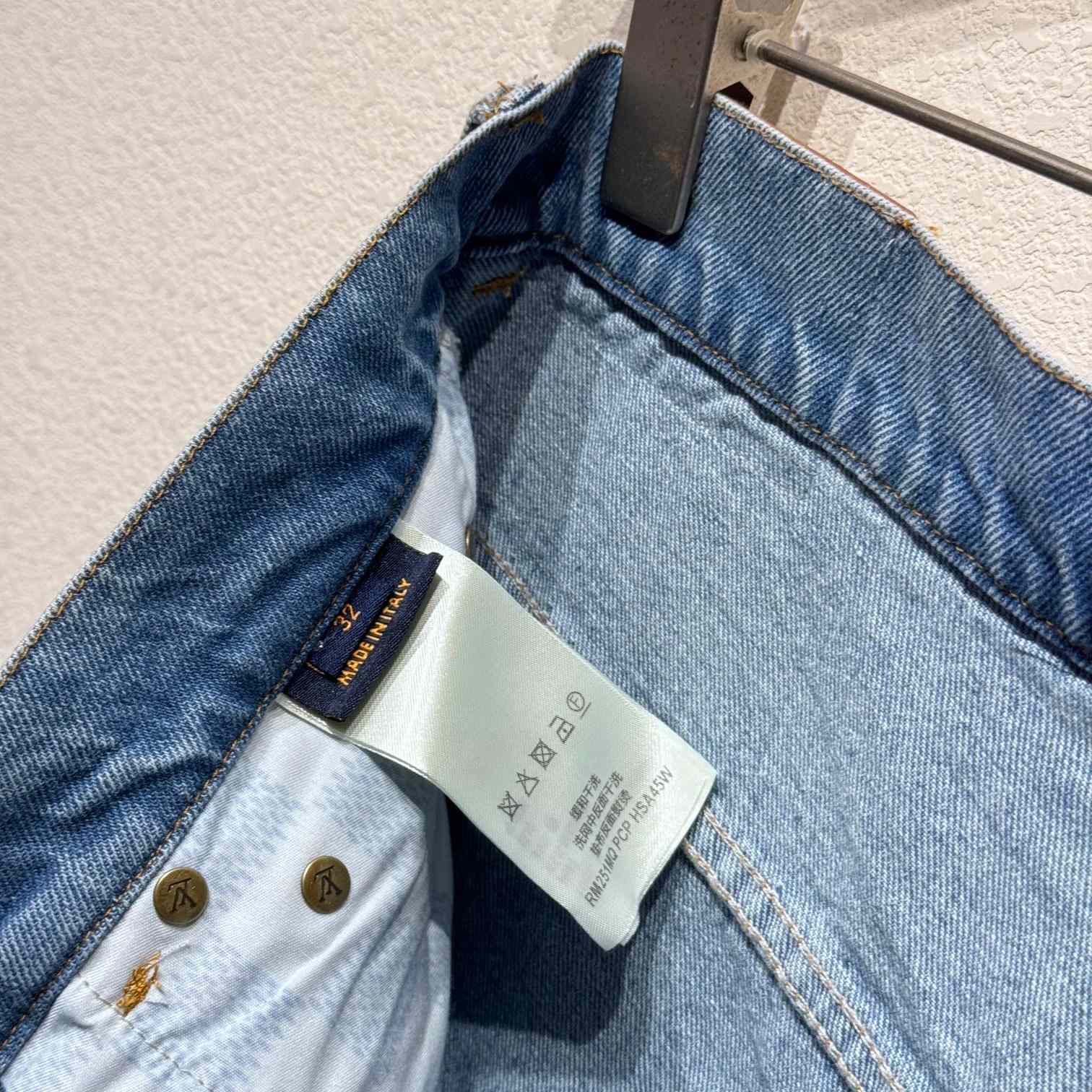 Louis Vuitton LV Denim Shorts    1AGTHT - DopestKickz