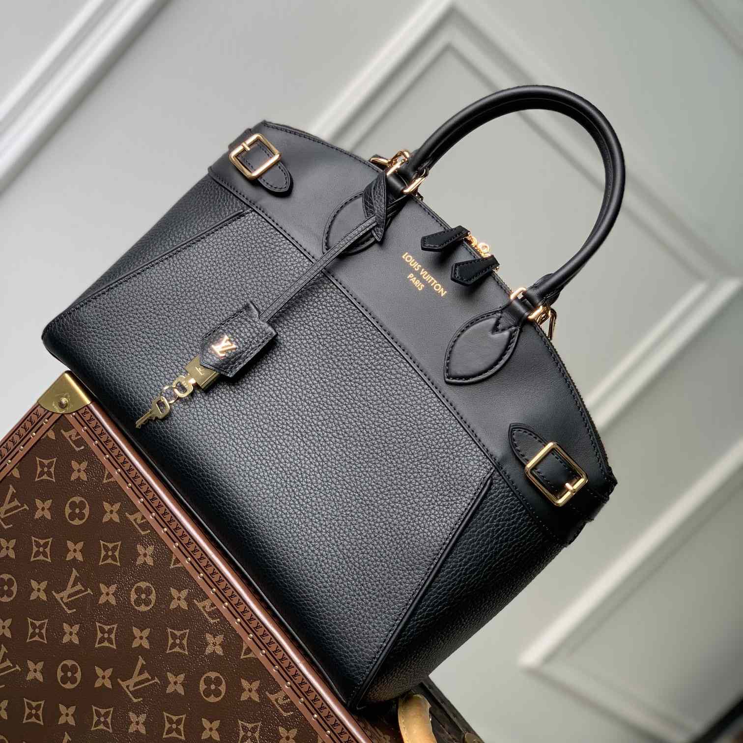 Louis Vuitton Vendôme MM  M22914 - DopestKickz