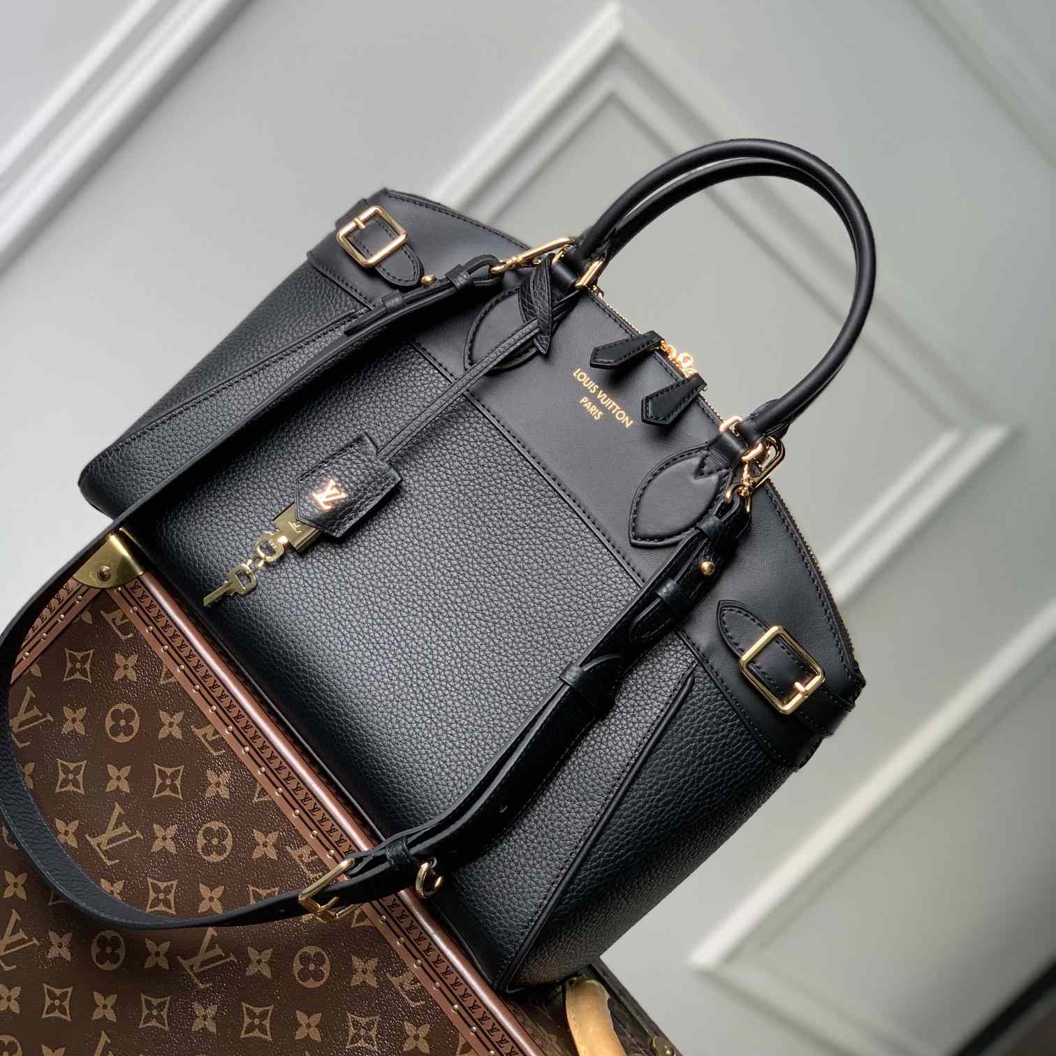 Louis Vuitton Vendôme MM  M22914 - DopestKickz