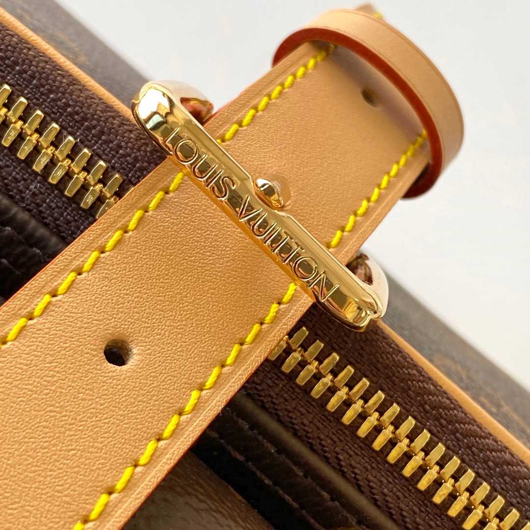 Louis Vuitton Nil   M14016 - DopestKickz