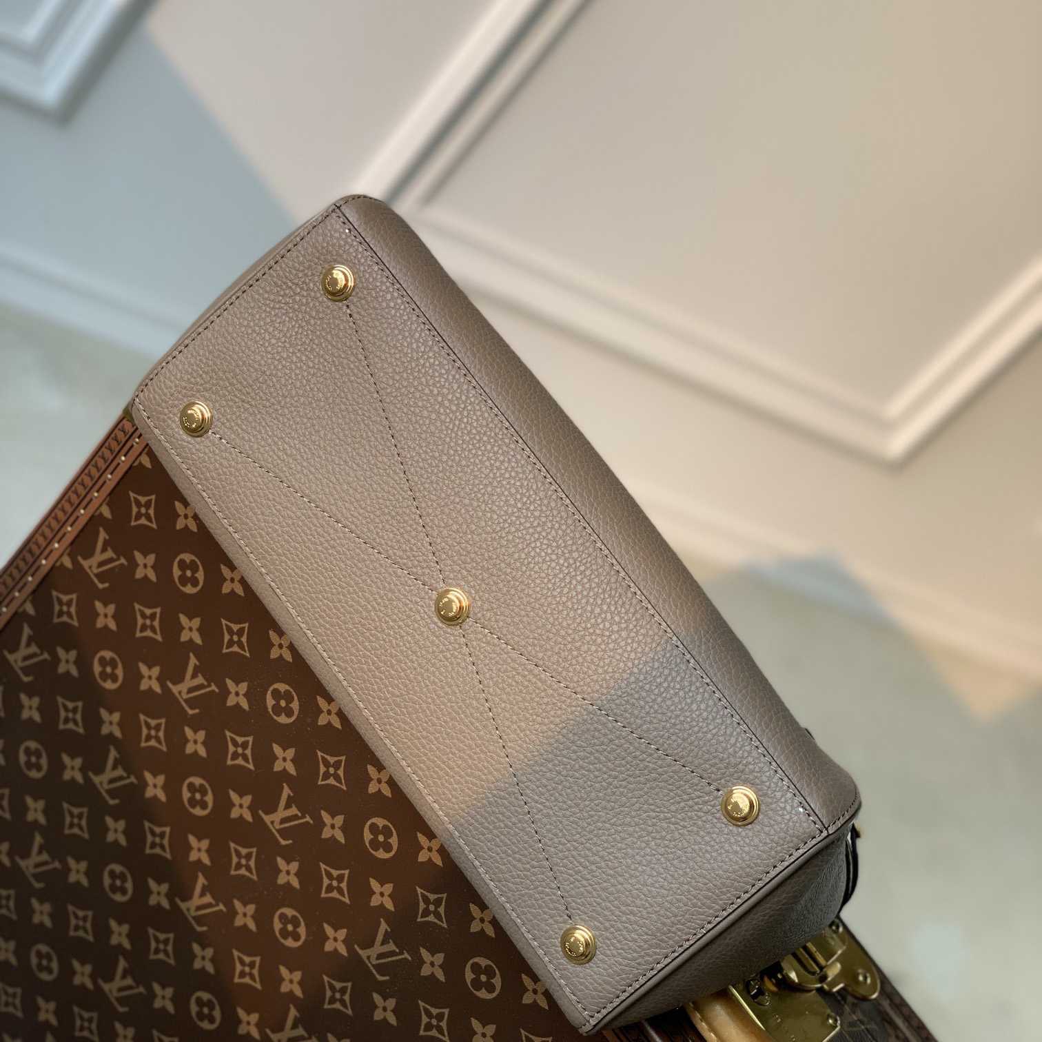 Louis Vuitton Vendôme MM  M22927 - DopestKickz
