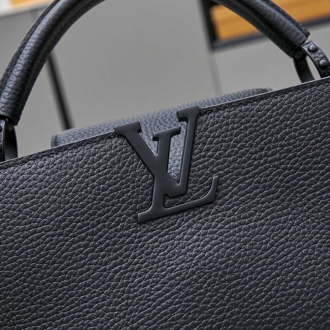 Louis Vuitton Capucines East-West MM  M23947 - DopestKickz