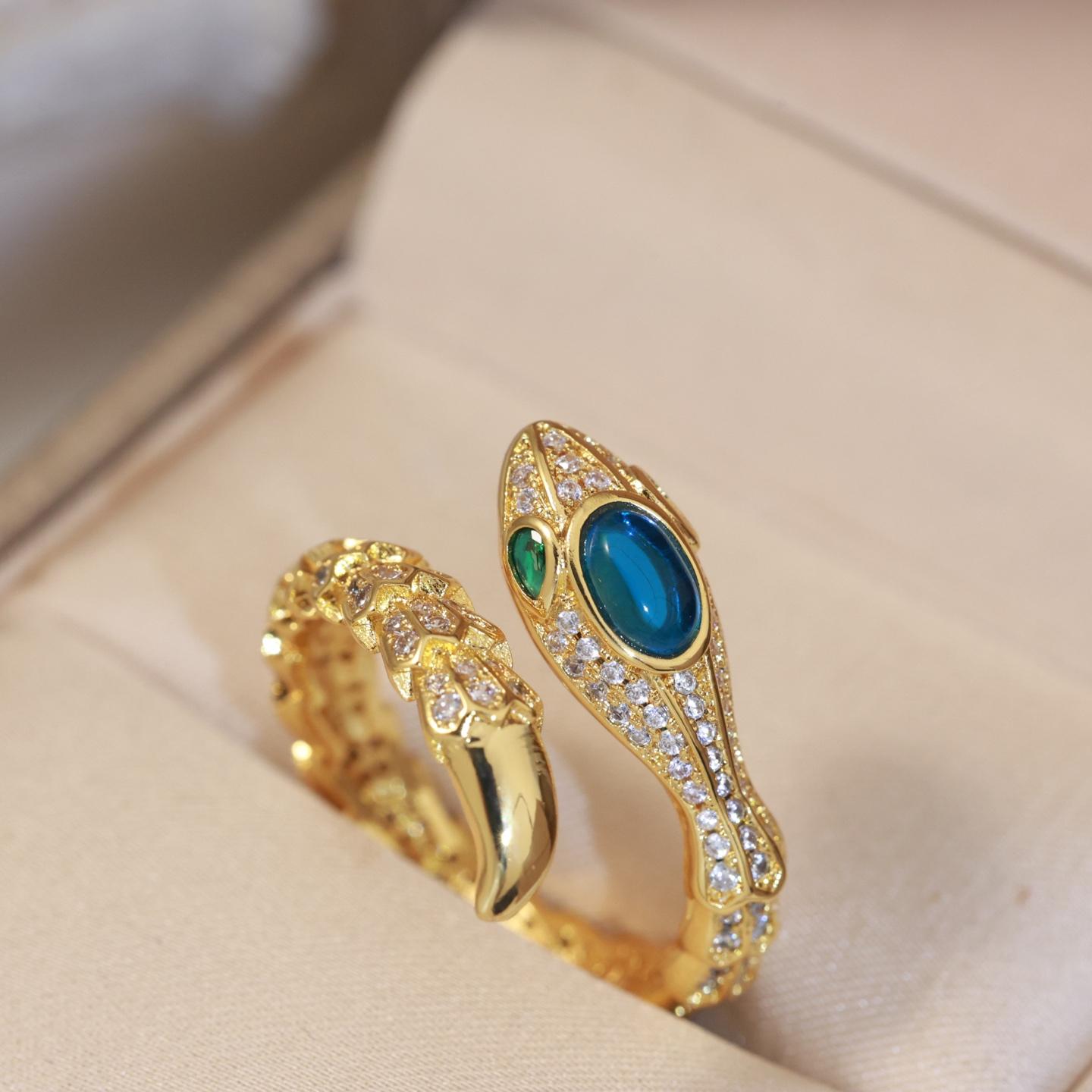 Bvlgari Ring - DopestKickz