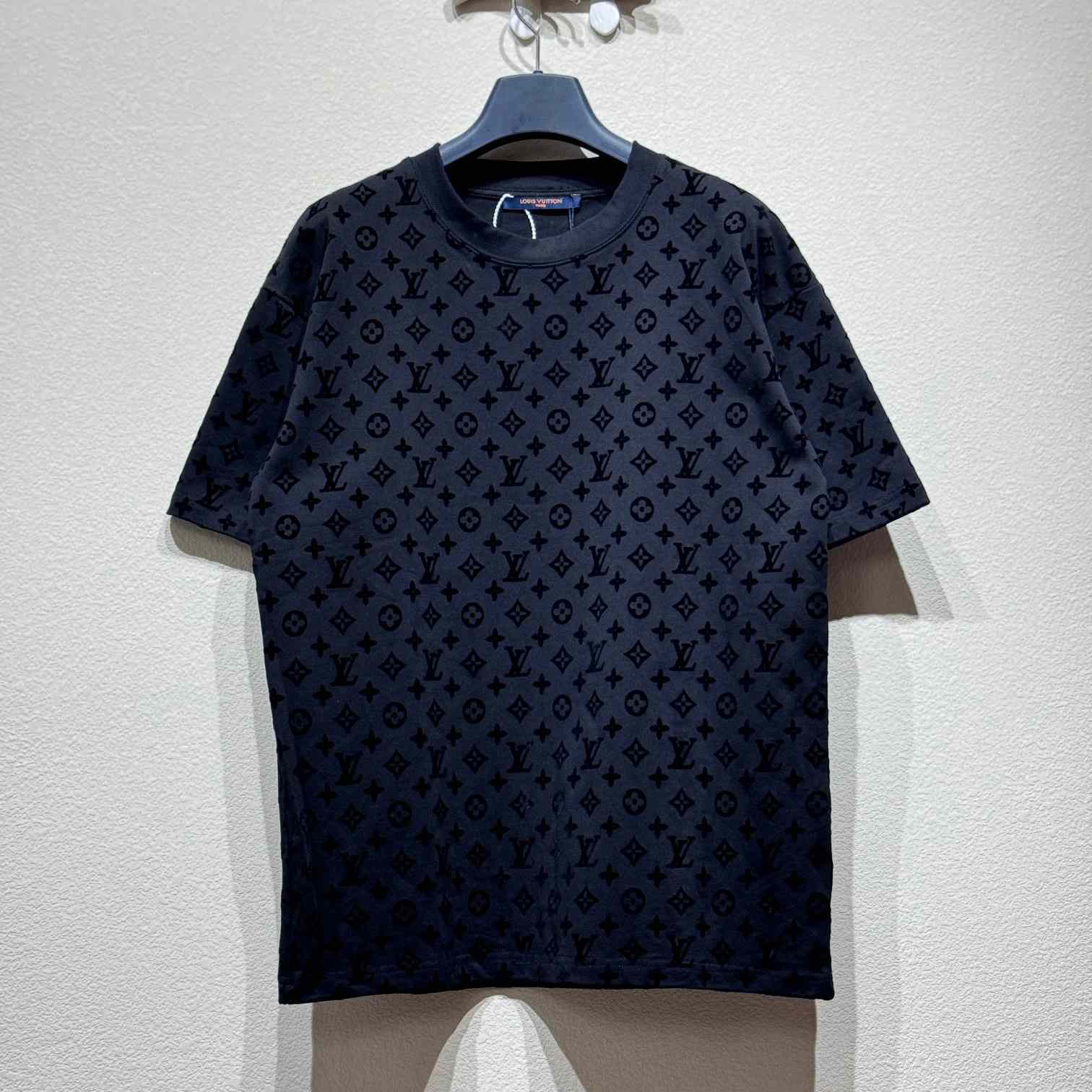Louis Vuitton Monogram T-Shirt - DopestKickz