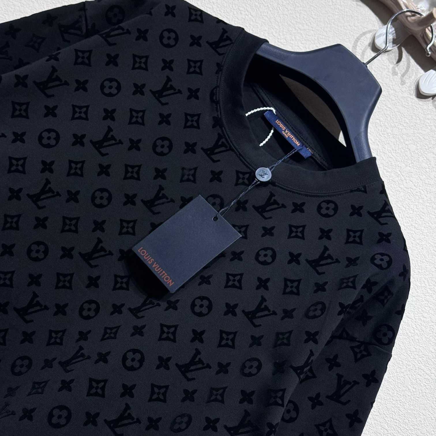 Louis Vuitton Monogram T-Shirt - DopestKickz