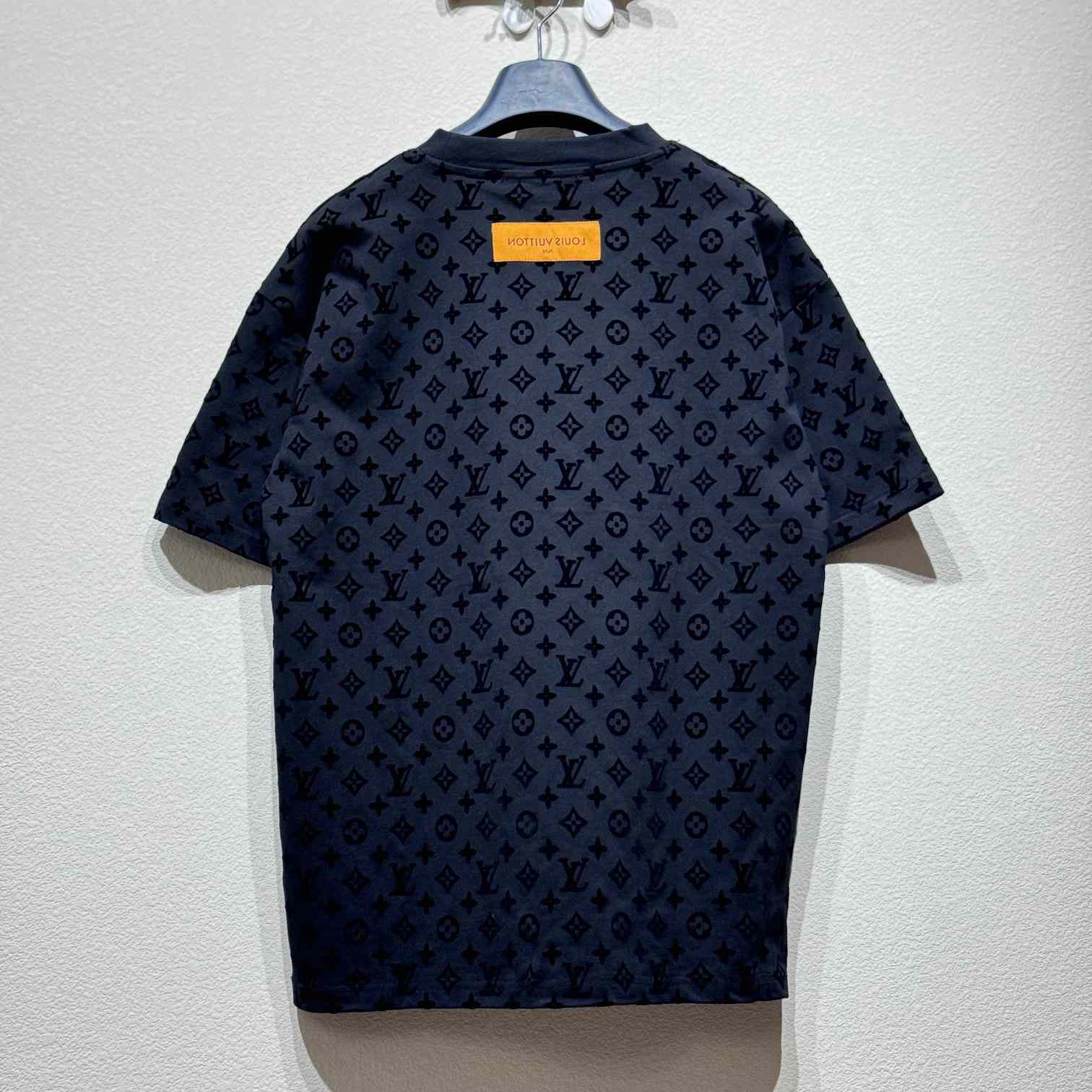 Louis Vuitton Monogram T-Shirt - DopestKickz