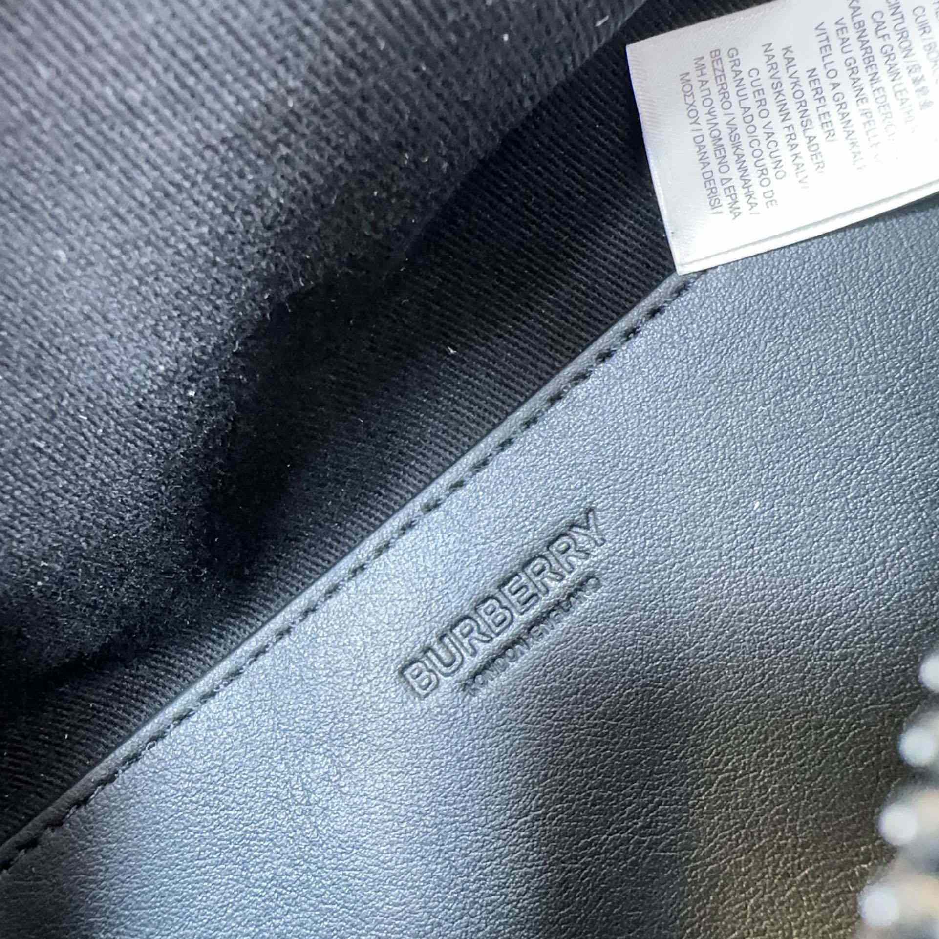 Burberry Cason Belt Bag  37.5-8-17cm - DopestKickz