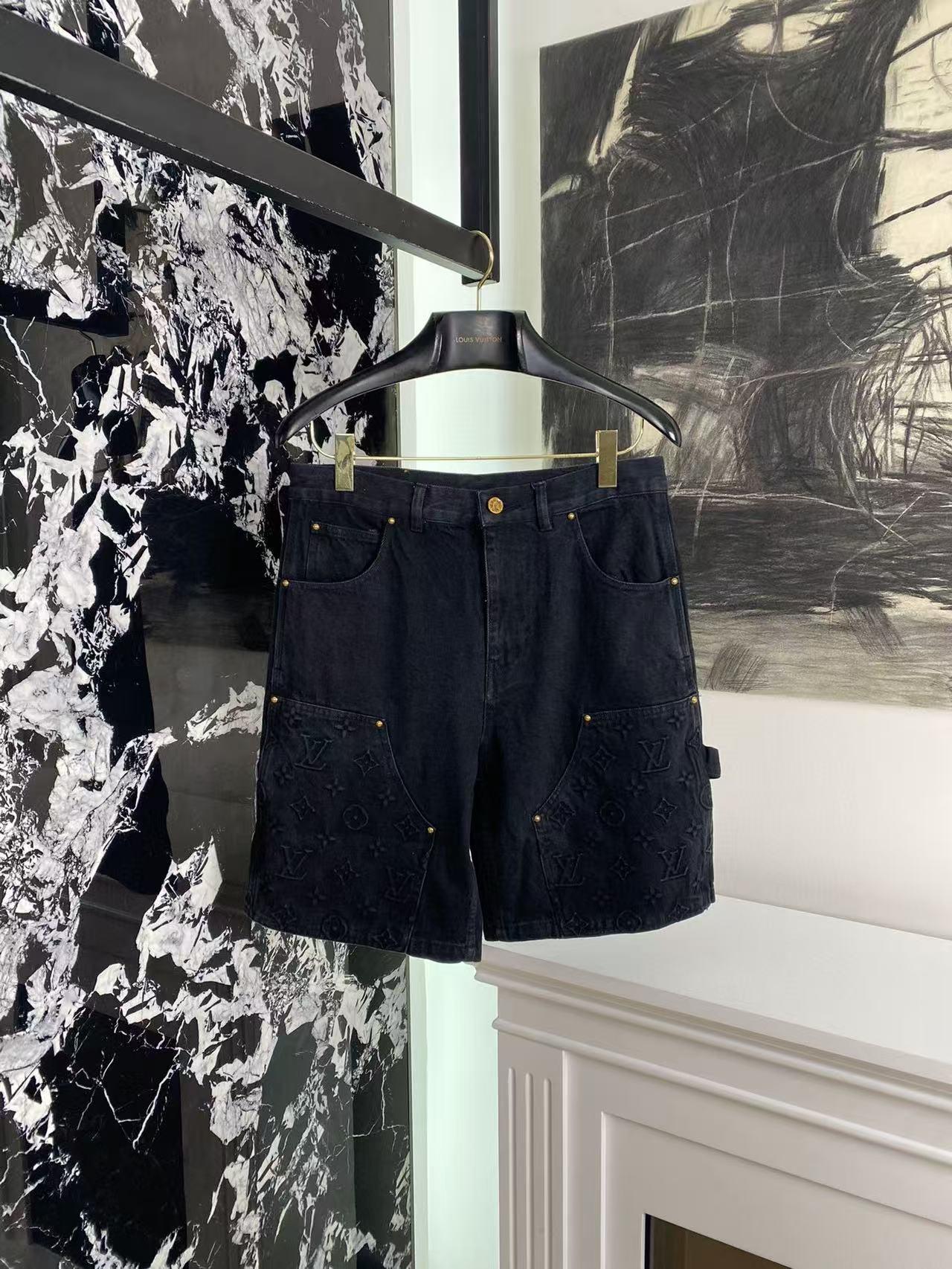 Louis Vuitton Denim Carpenter Shorts    1ABJ7D - DopestKickz