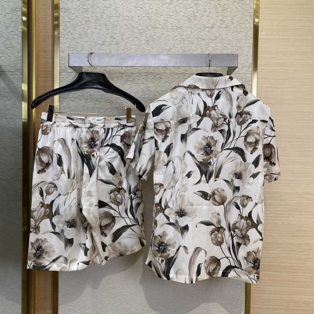 Dolce & Gabbana Tulip-print Silk Shirt And Shorts - DopestKickz