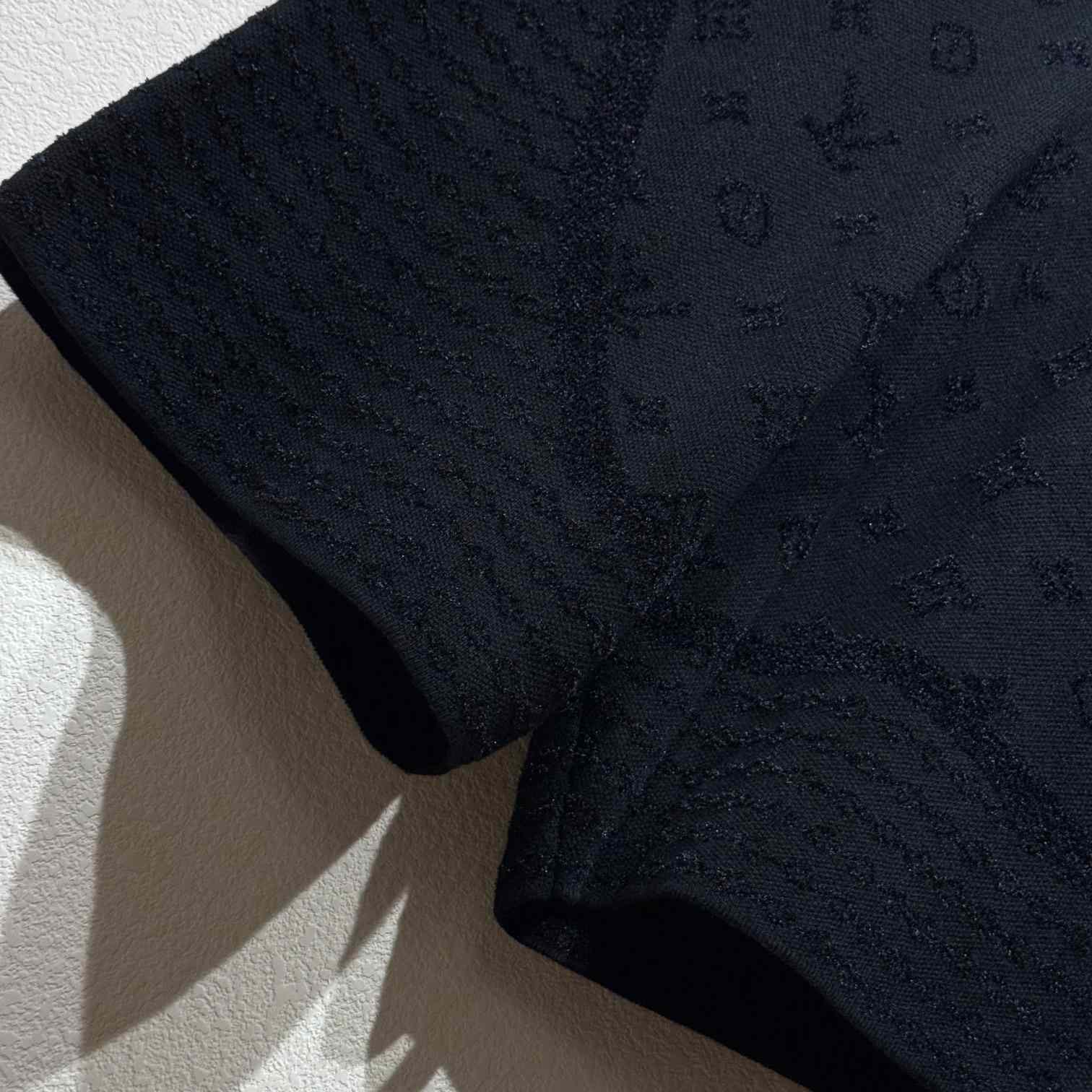 Louis Vuitton Graphic Jacquard Knitted Shorts  1AHC58 - DopestKickz