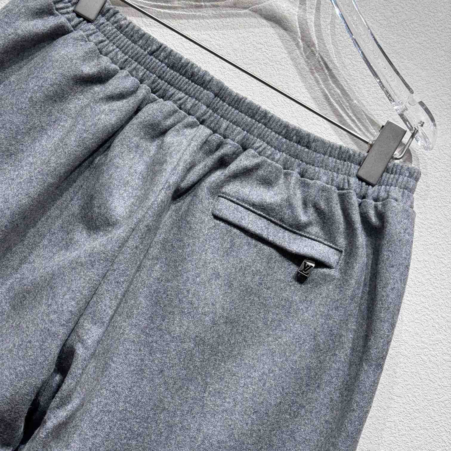 Louis Vuitton Tailored Technical Wool Track Pants   1AFXX3 - DopestKickz