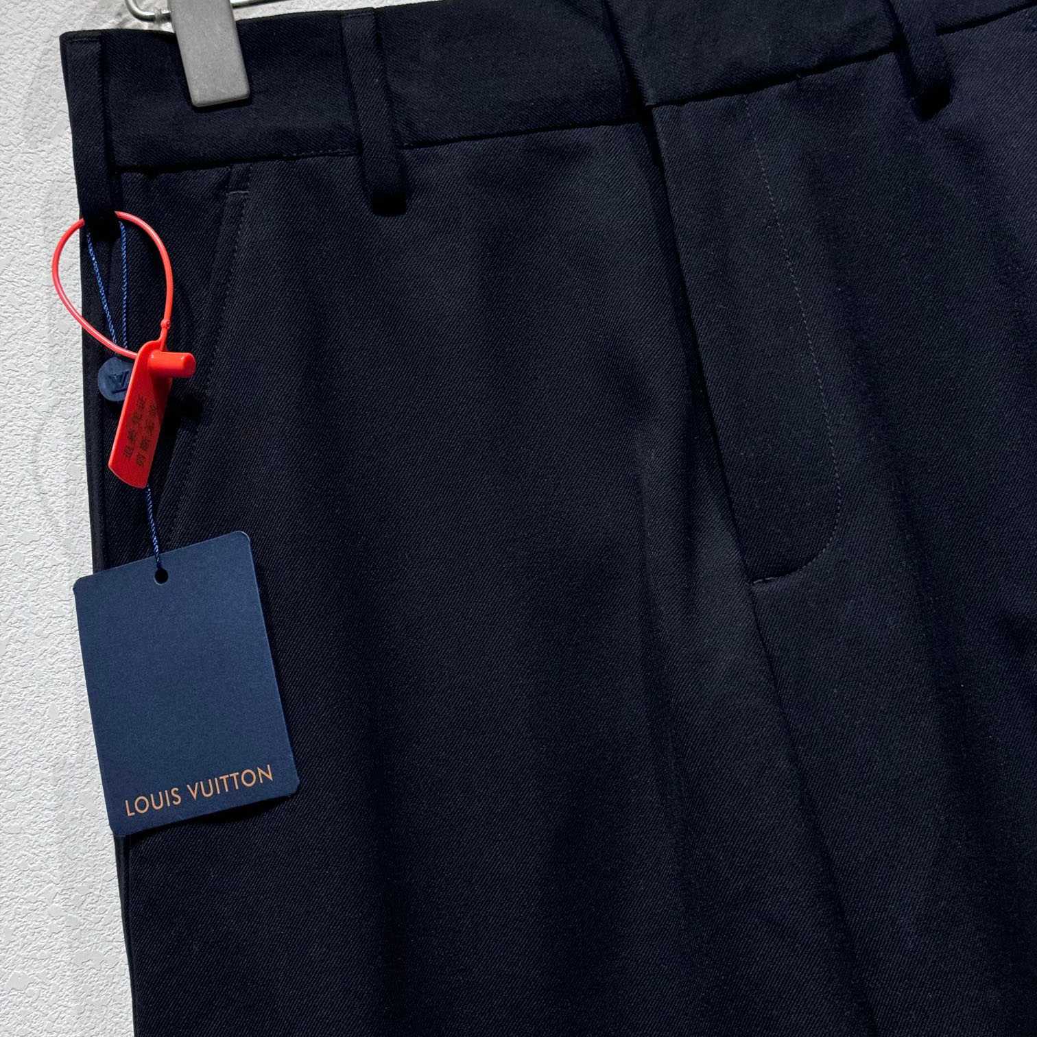 Louis Vuitton Cargo Shorts - DopestKickz