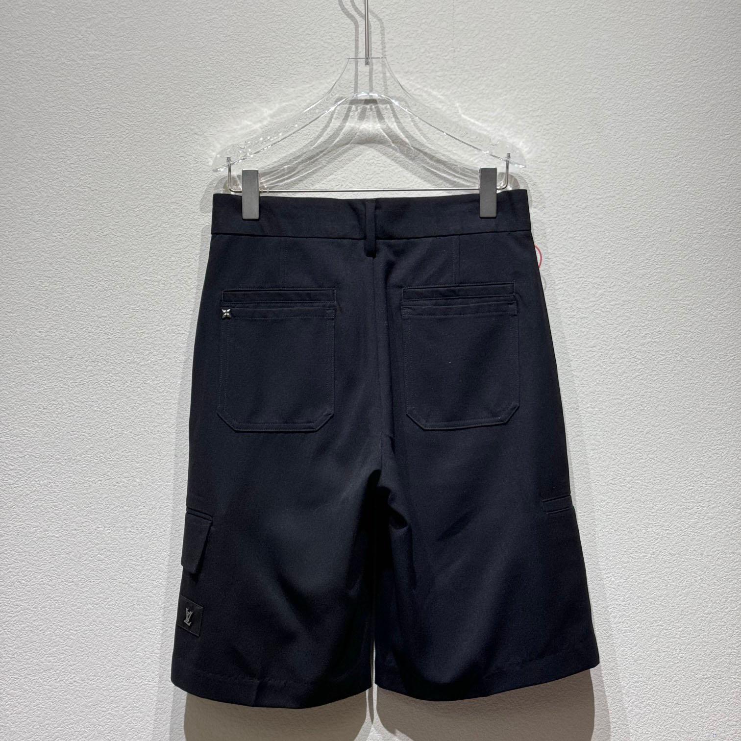 Louis Vuitton Cargo Shorts - DopestKickz