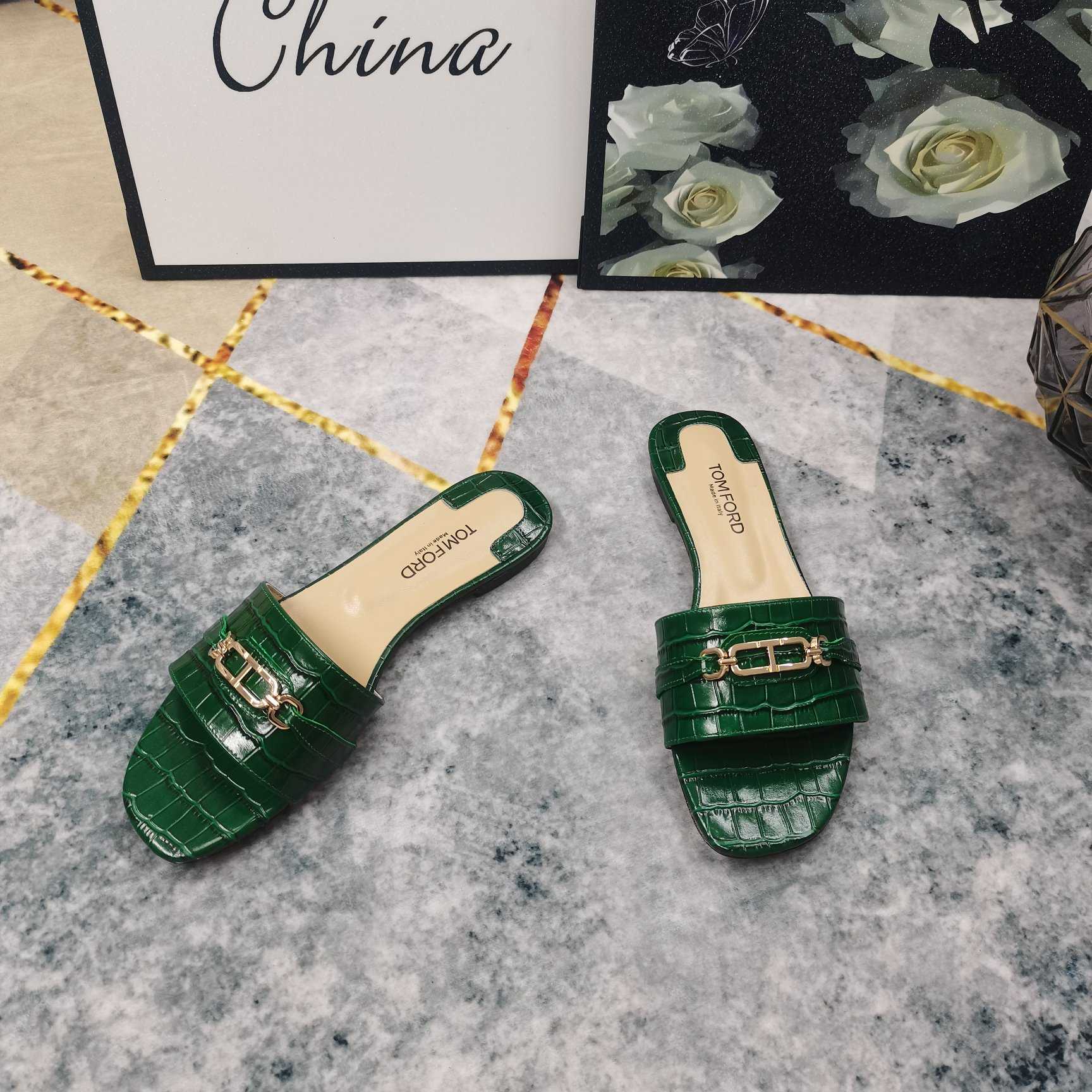 Tom Ford Whitney Slides - DopestKickz