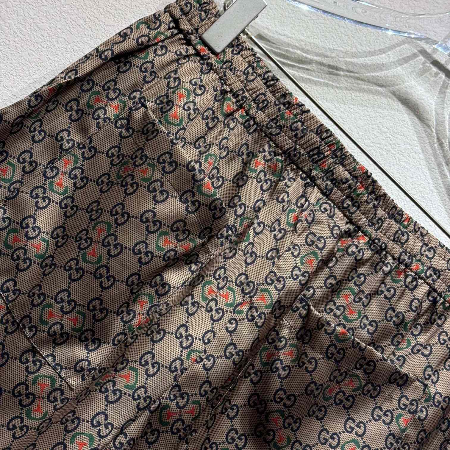 Gucci Printed Poplin Tech Shorts - DopestKickz