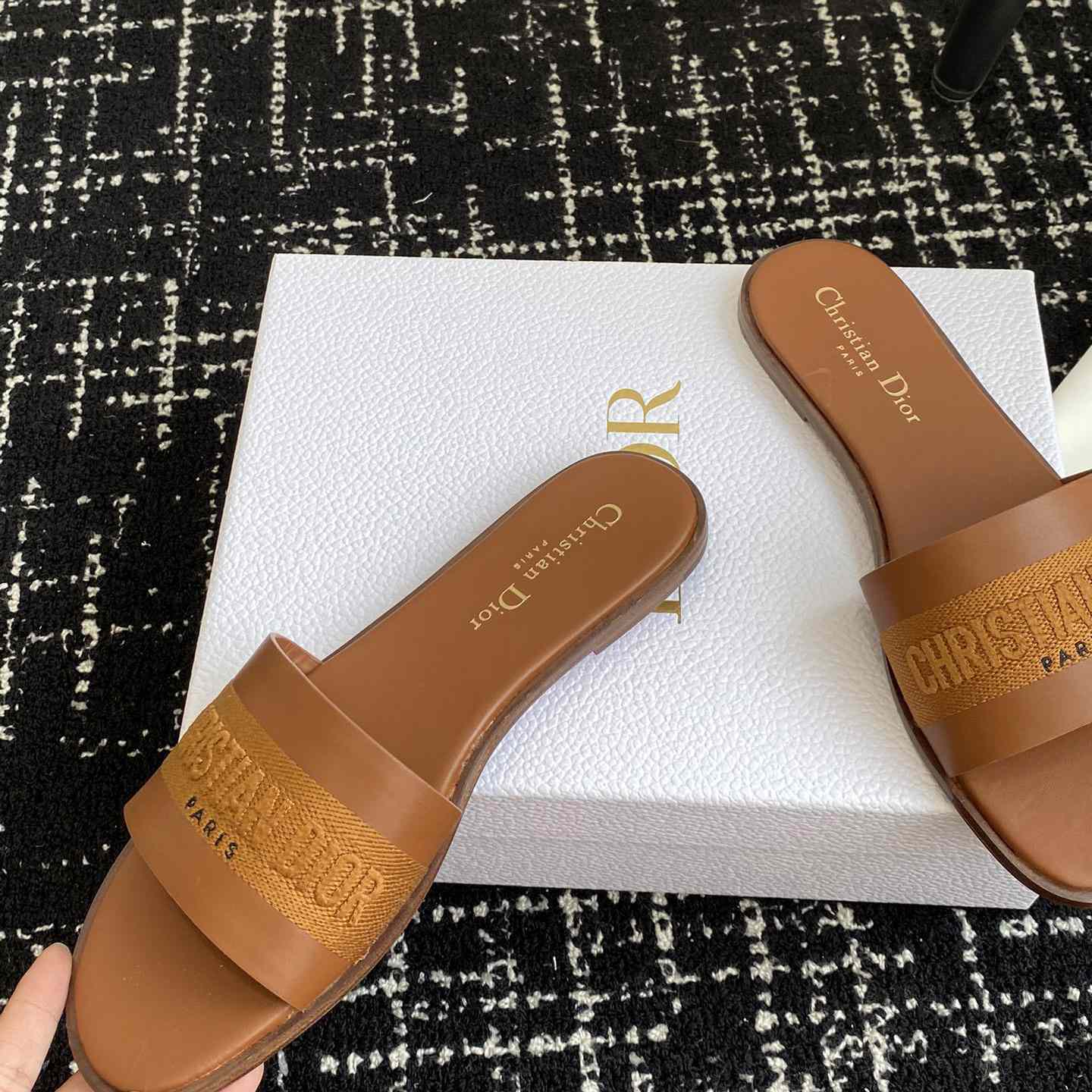Dior Dway Slide  - DopestKickz