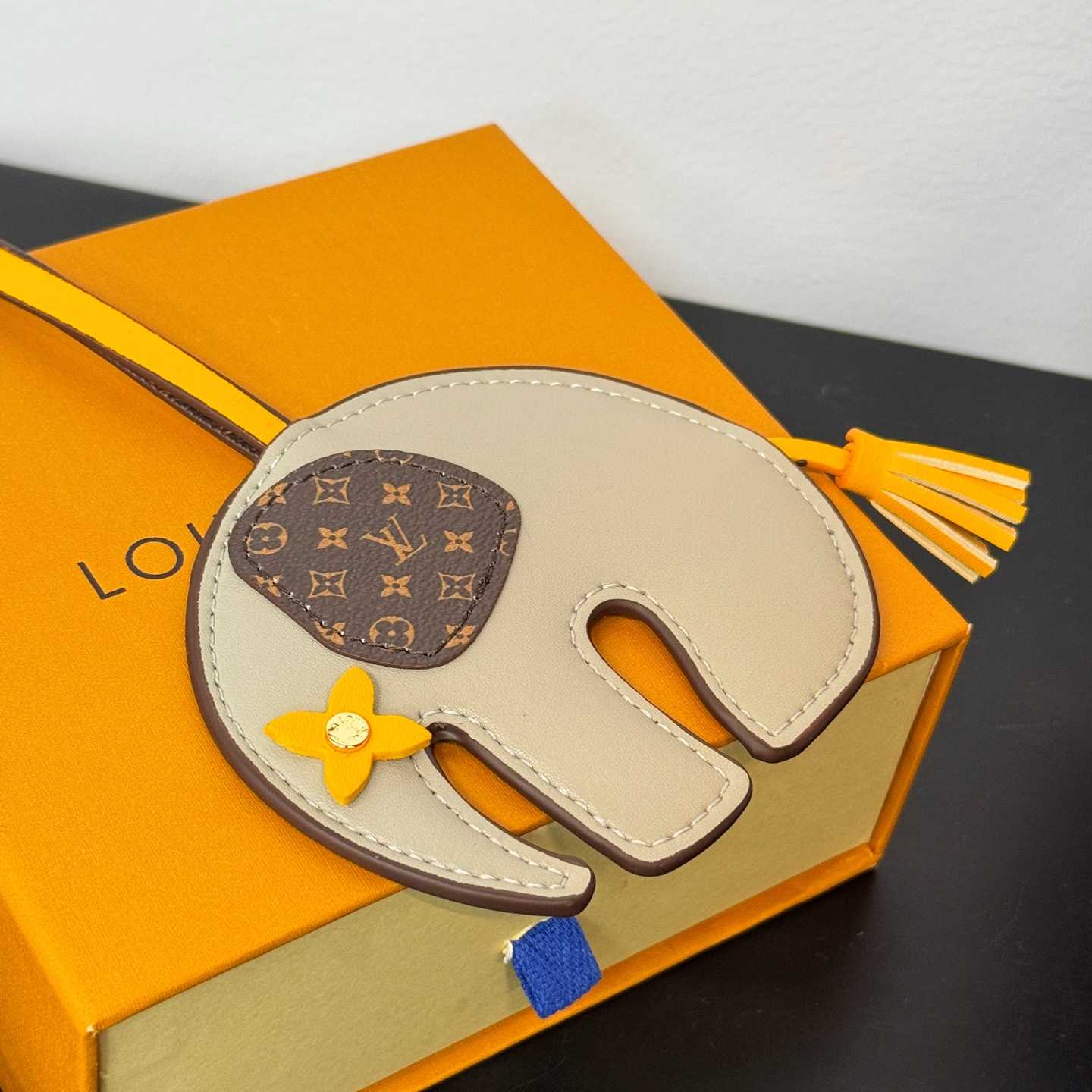 Louis Vuitton LV Elephant Bag Charm   M02384 - DopestKickz