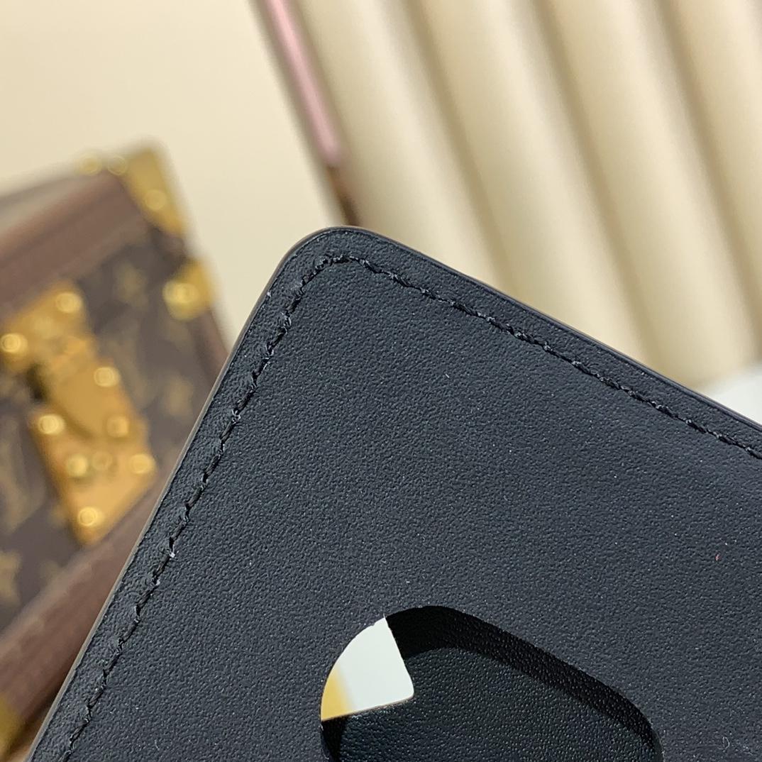 Louis Vuitton Porte-Cartes Magnet  M12602 - DopestKickz