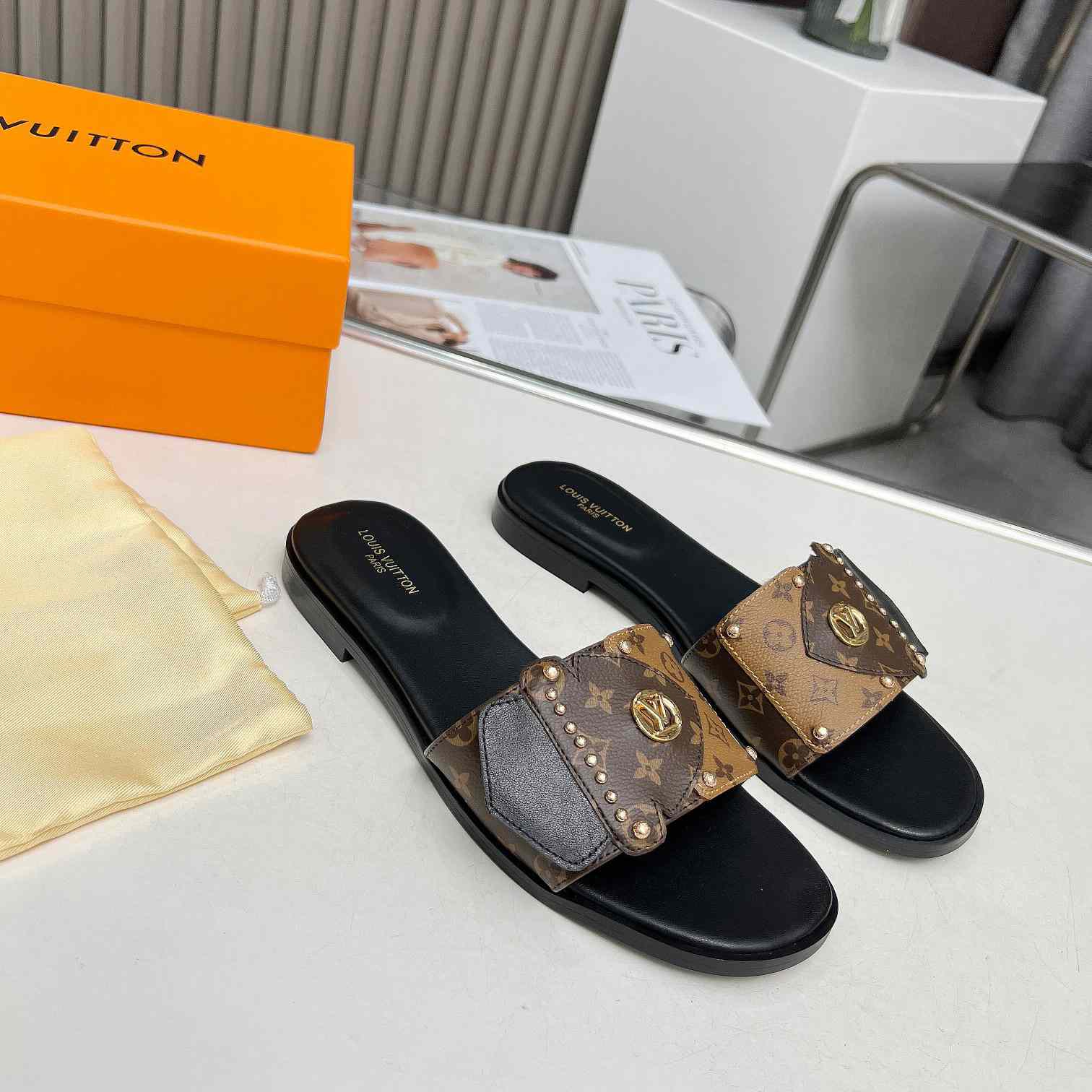 Louis Vuitton LV Frame Flat Mule   1ACXG7 - DopestKickz