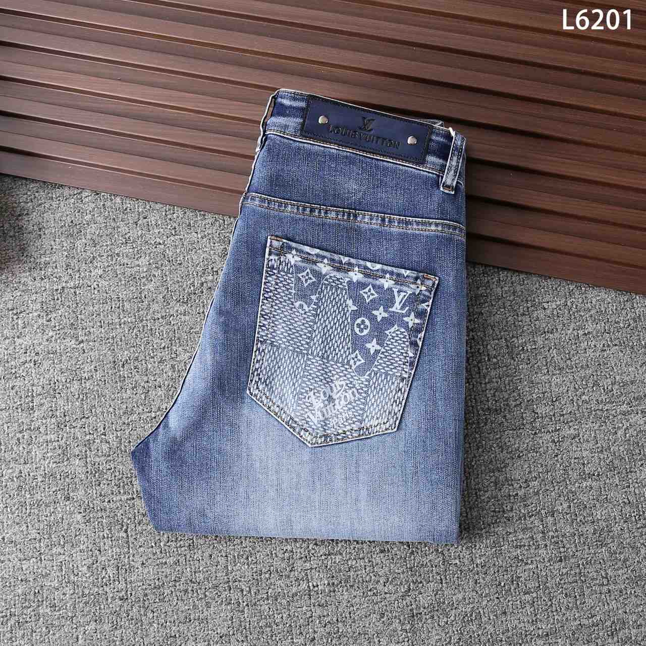 Louis Vuitton Jeans - DopestKickz