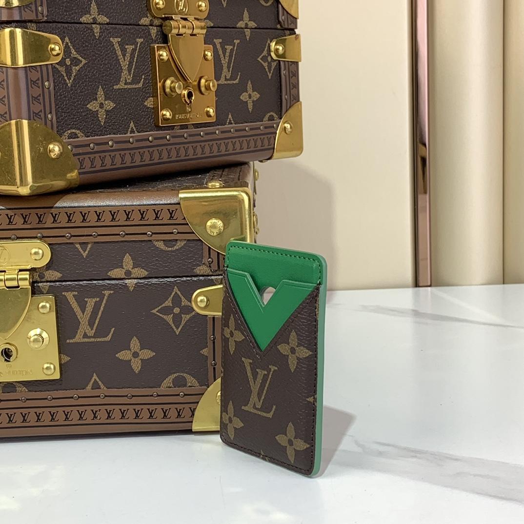 Louis Vuitton Porte-Cartes Magnet  M12855 - DopestKickz