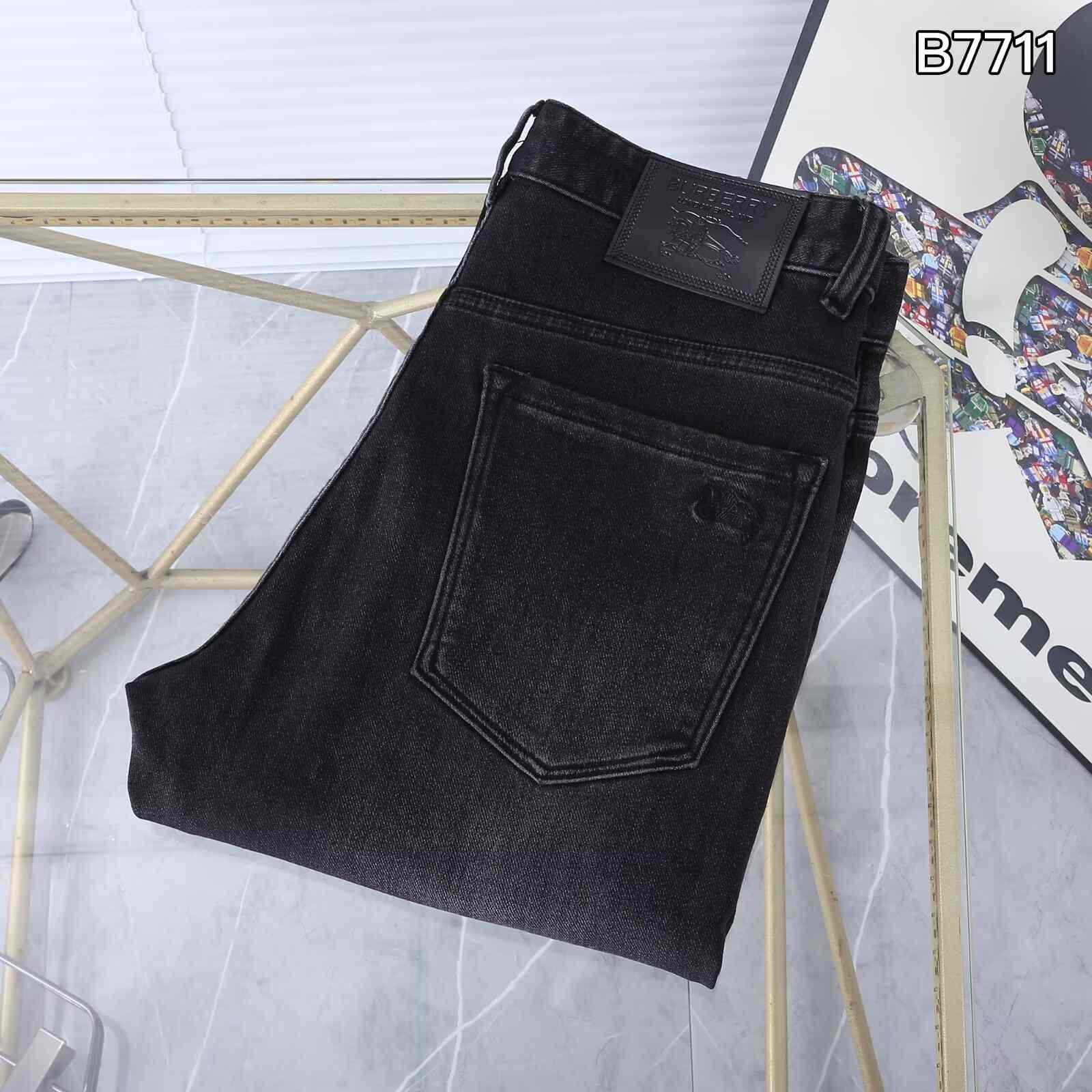 Burberry Jeans - DopestKickz