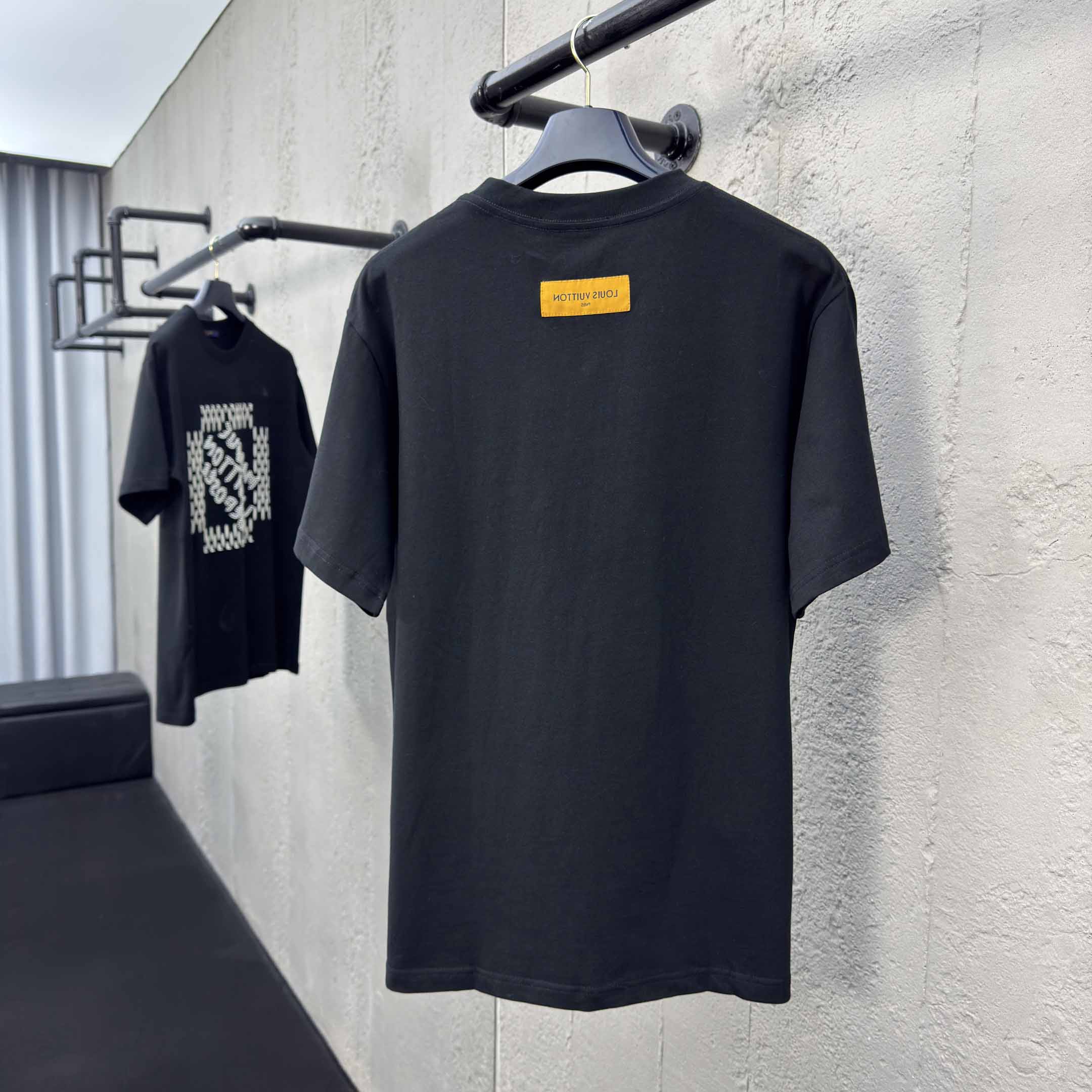 Louis Vuitton Embroidered Signature Cotton T-Shirt  1AFVB5 - DopestKickz