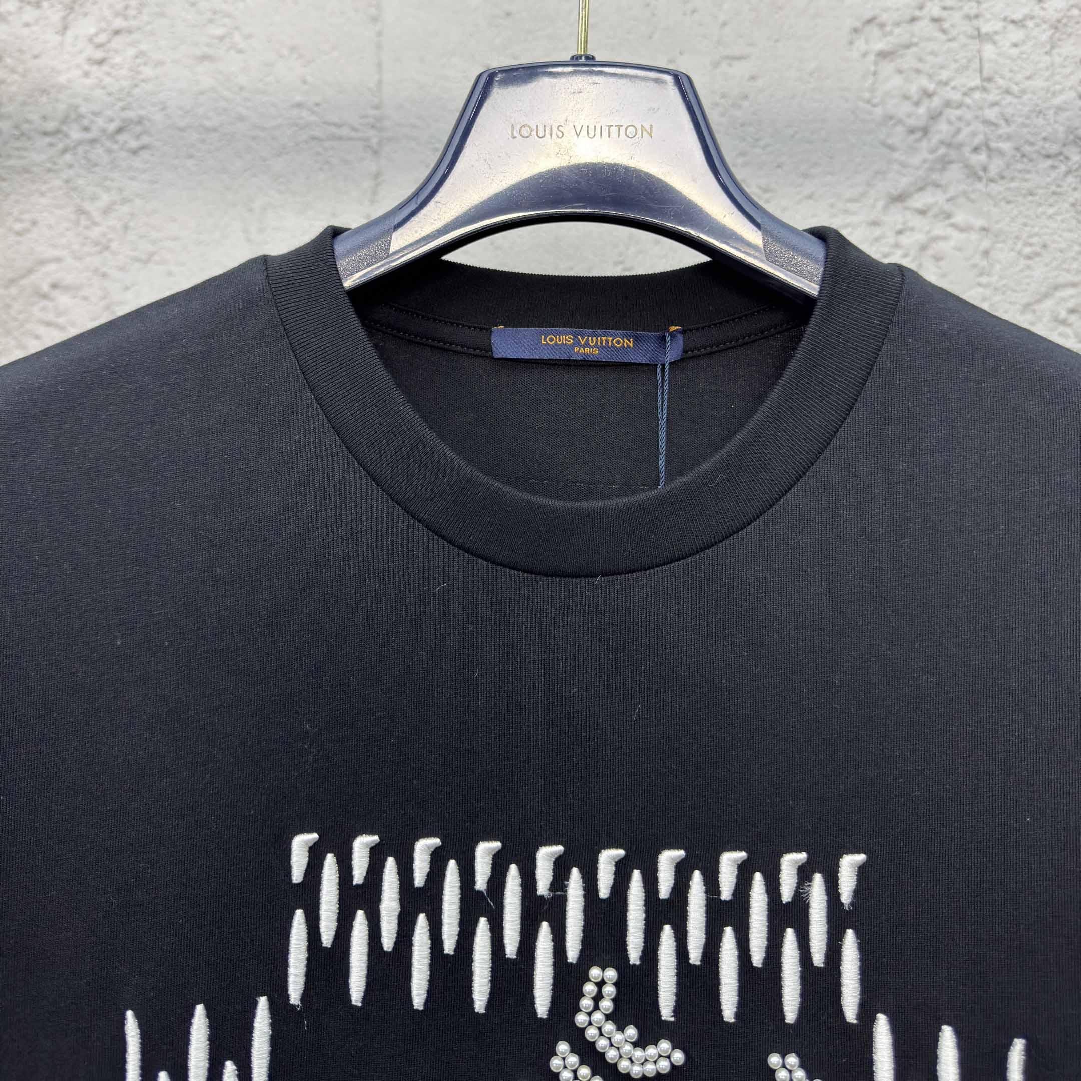 Louis Vuitton Embroidered Signature Cotton T-Shirt  1AFVB5 - DopestKickz