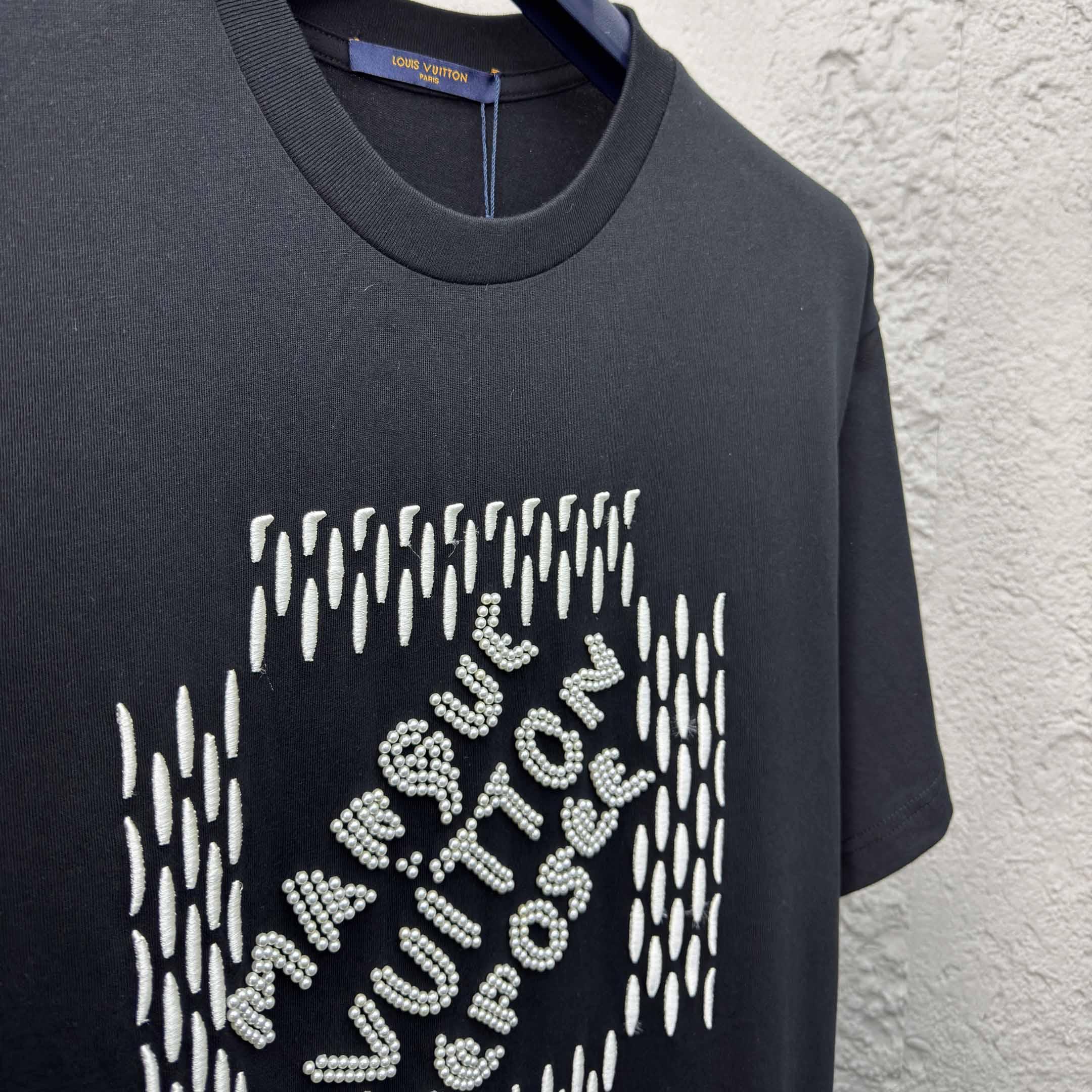 Louis Vuitton Embroidered Signature Cotton T-Shirt  1AFVB5 - DopestKickz