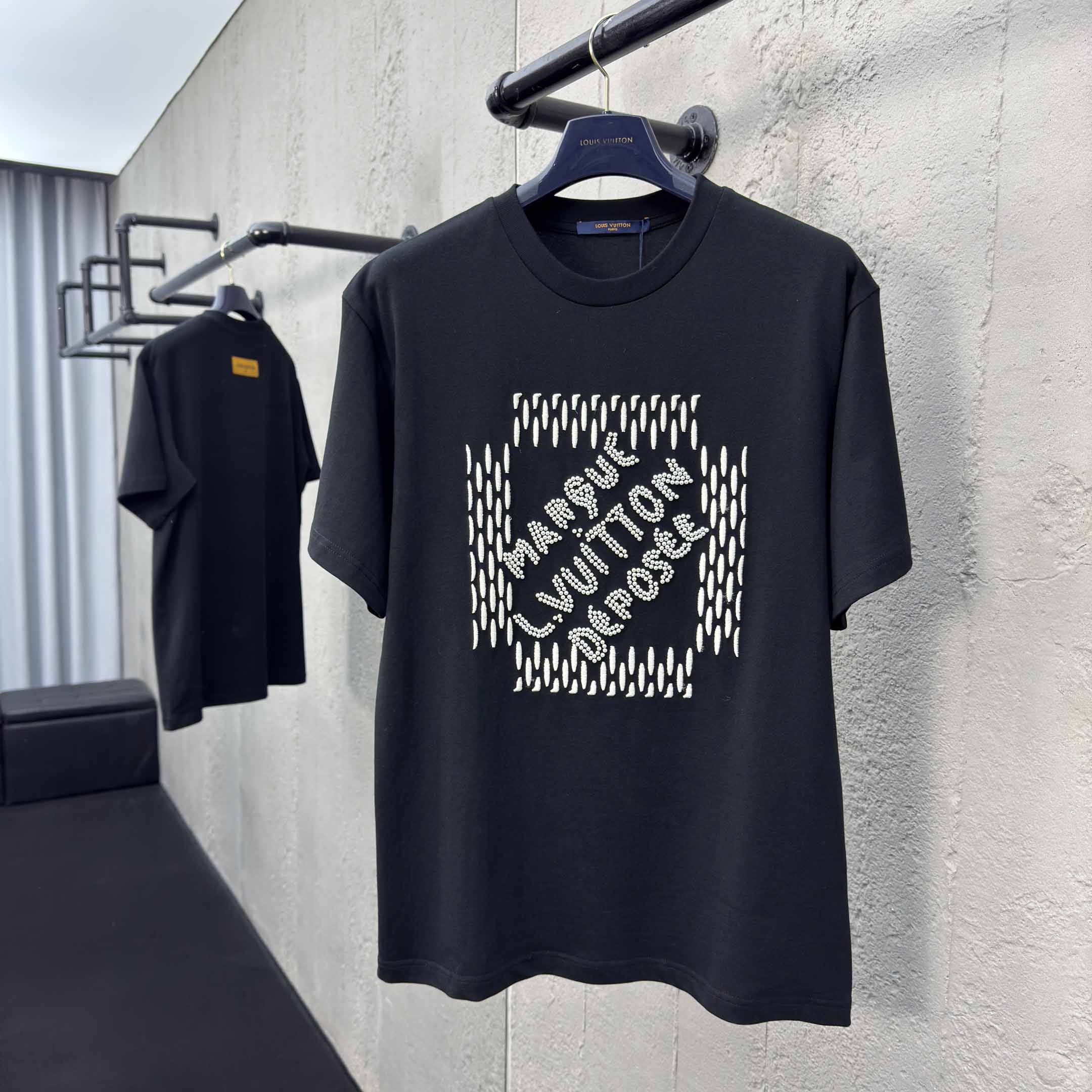 Louis Vuitton Embroidered Signature Cotton T-Shirt  1AFVB5 - DopestKickz