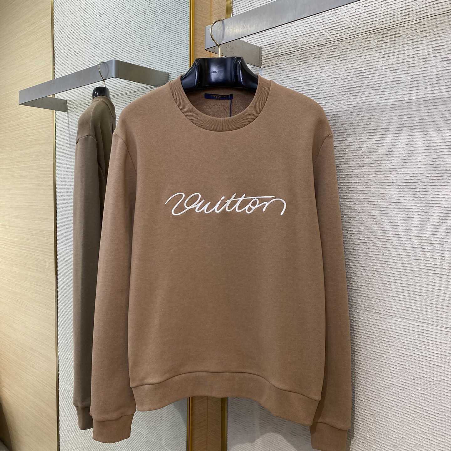 Louis Vuitton Embroidered Cotton Crewneck   1AHEFU - DopestKickz