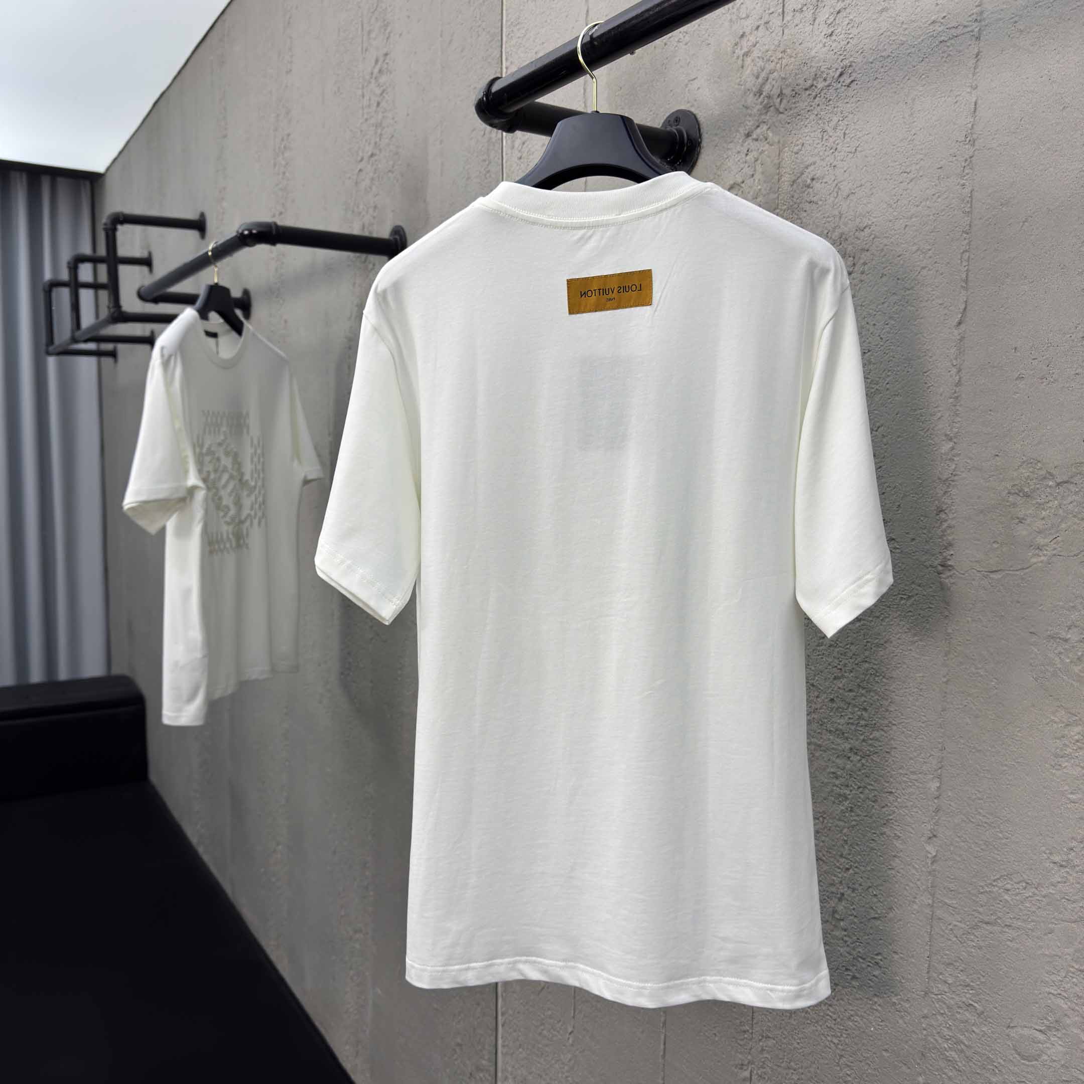 Louis Vuitton Embroidered Signature Cotton T-Shirt  1AFV77 - DopestKickz
