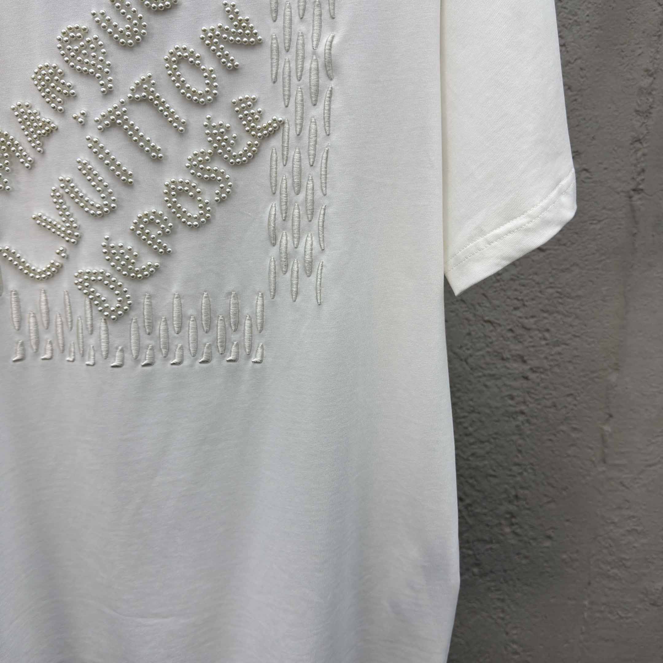 Louis Vuitton Embroidered Signature Cotton T-Shirt  1AFV77 - DopestKickz
