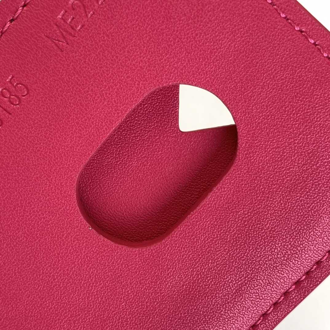 Louis Vuitton Porte-Cartes Magnet  M12851 - DopestKickz