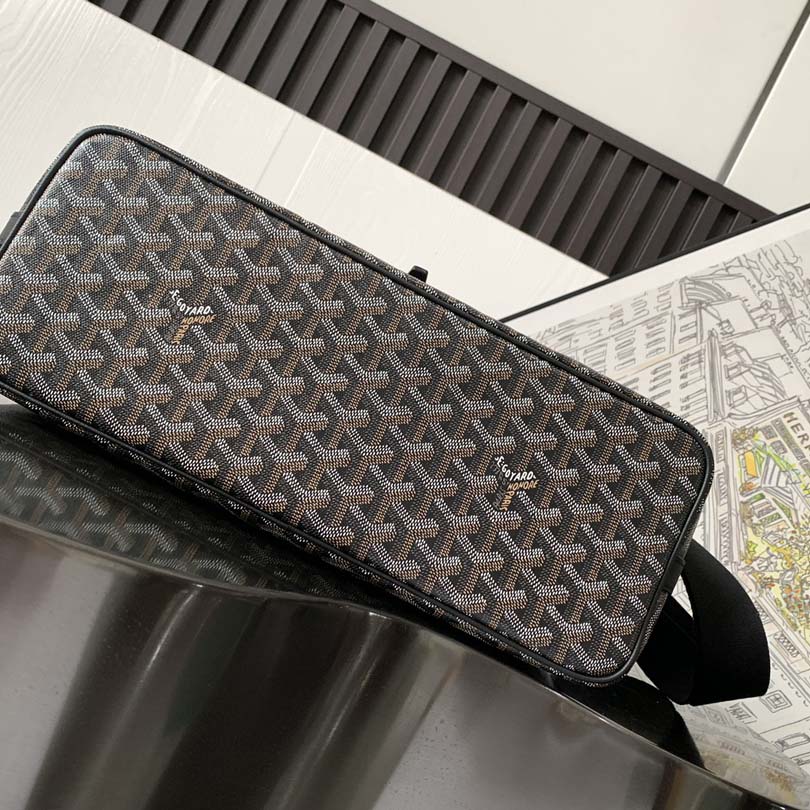 Goyard Capetien Messenger Bag    - DopestKickz