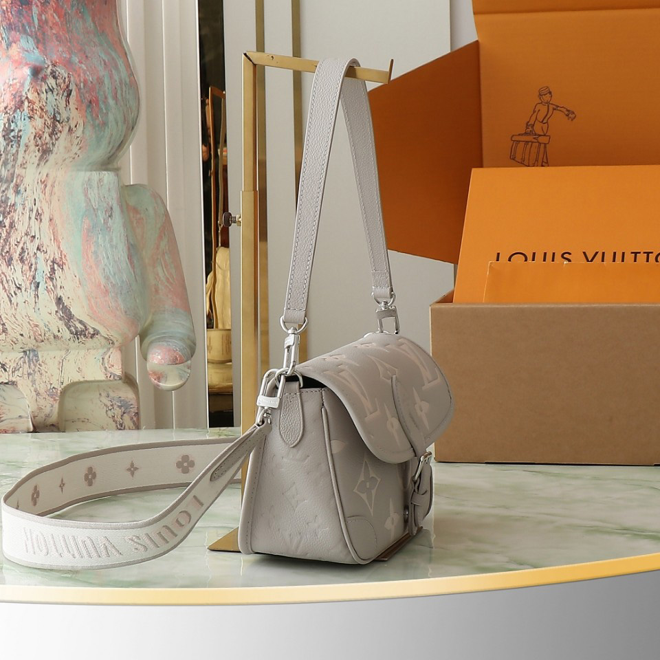 Louis Vuitton Diane   M14214 - DopestKickz
