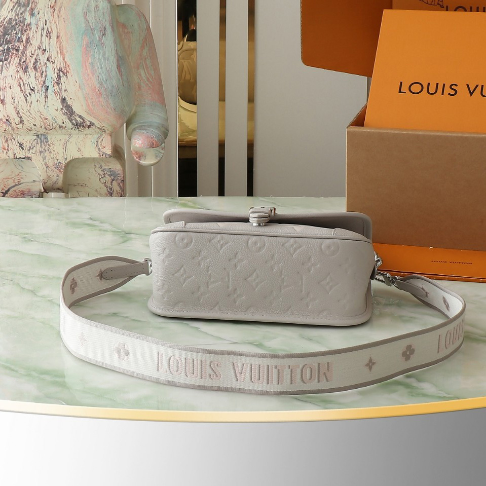 Louis Vuitton Diane   M14214 - DopestKickz