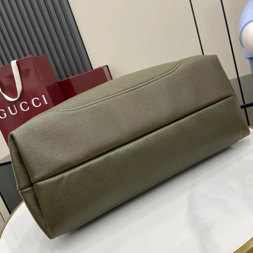 Gucci Softbit Maxi Shoulder Bag - DopestKickz