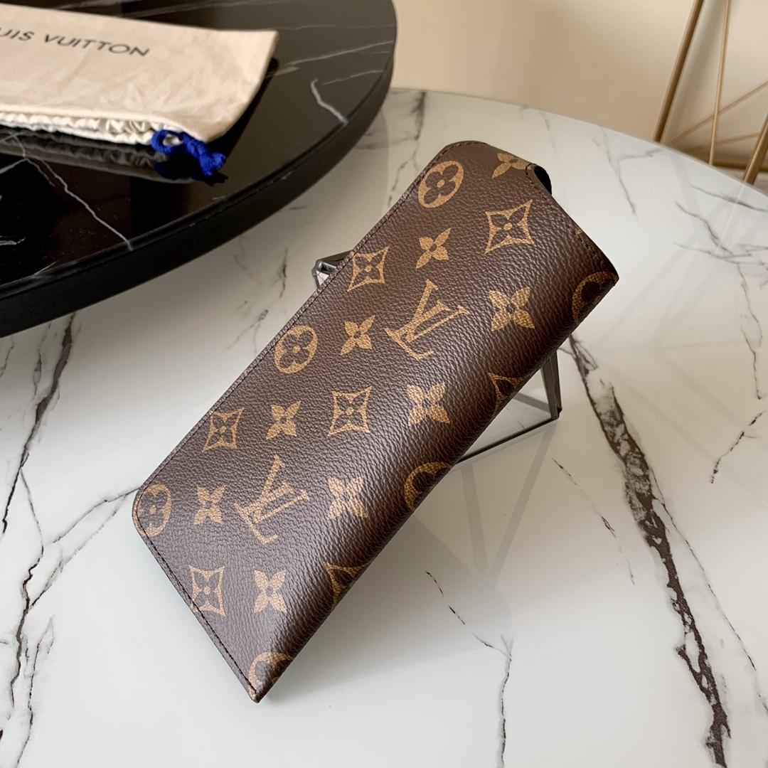 Louis Vuitton LV Etui MM Sunglasses Case    8.5-3-19cm   M00284  - DopestKickz