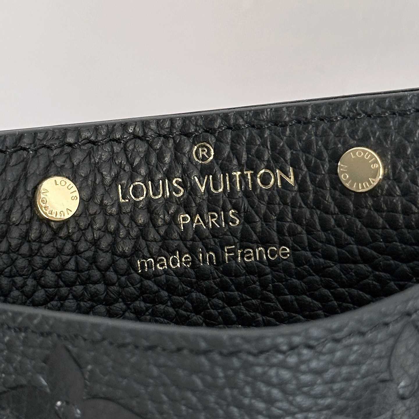 Louis Vuitton Card Holder  M69171 - DopestKickz