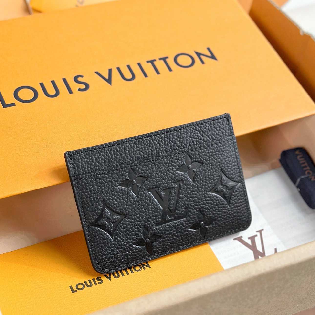 Louis Vuitton Card Holder  M69171 - DopestKickz