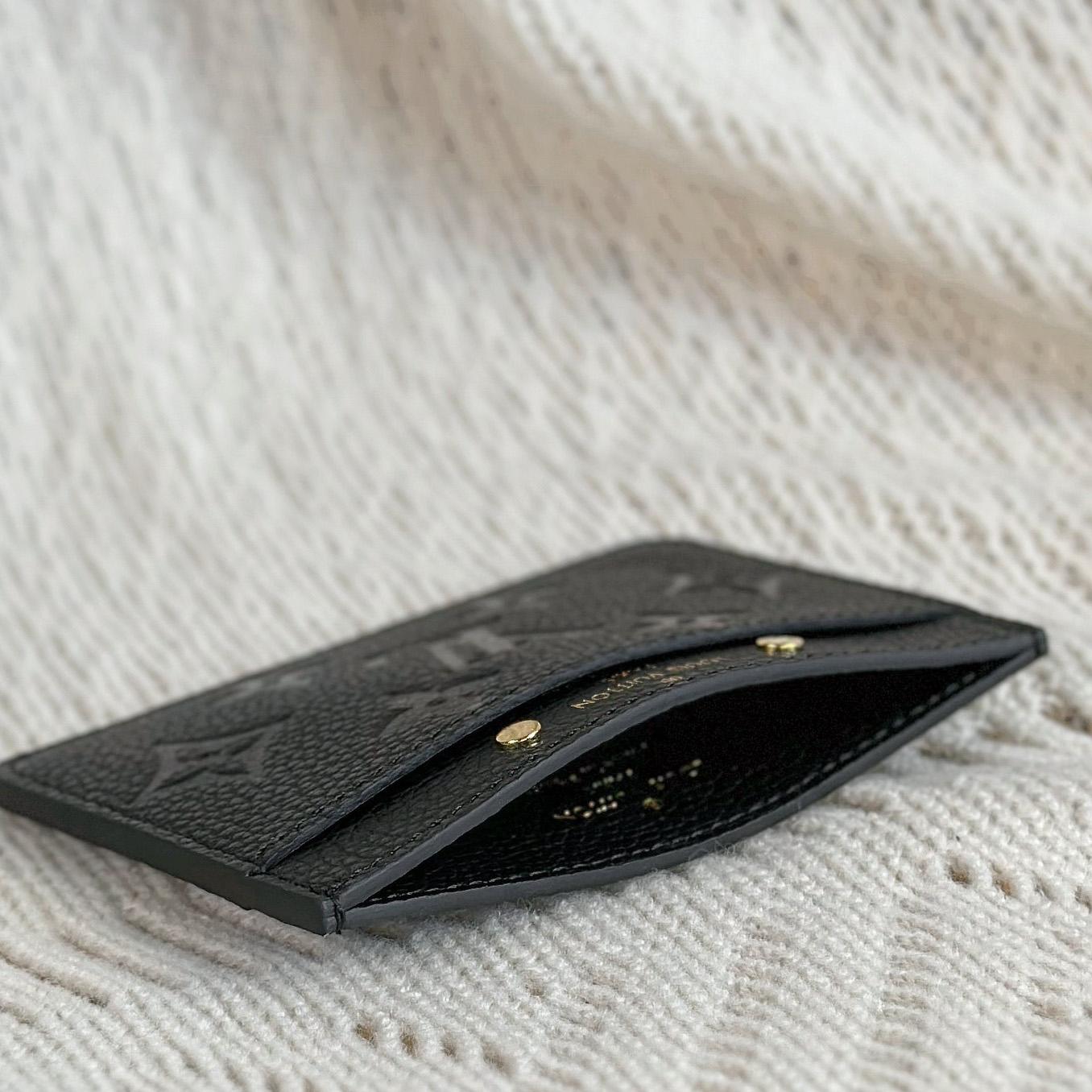 Louis Vuitton Card Holder  M69171 - DopestKickz
