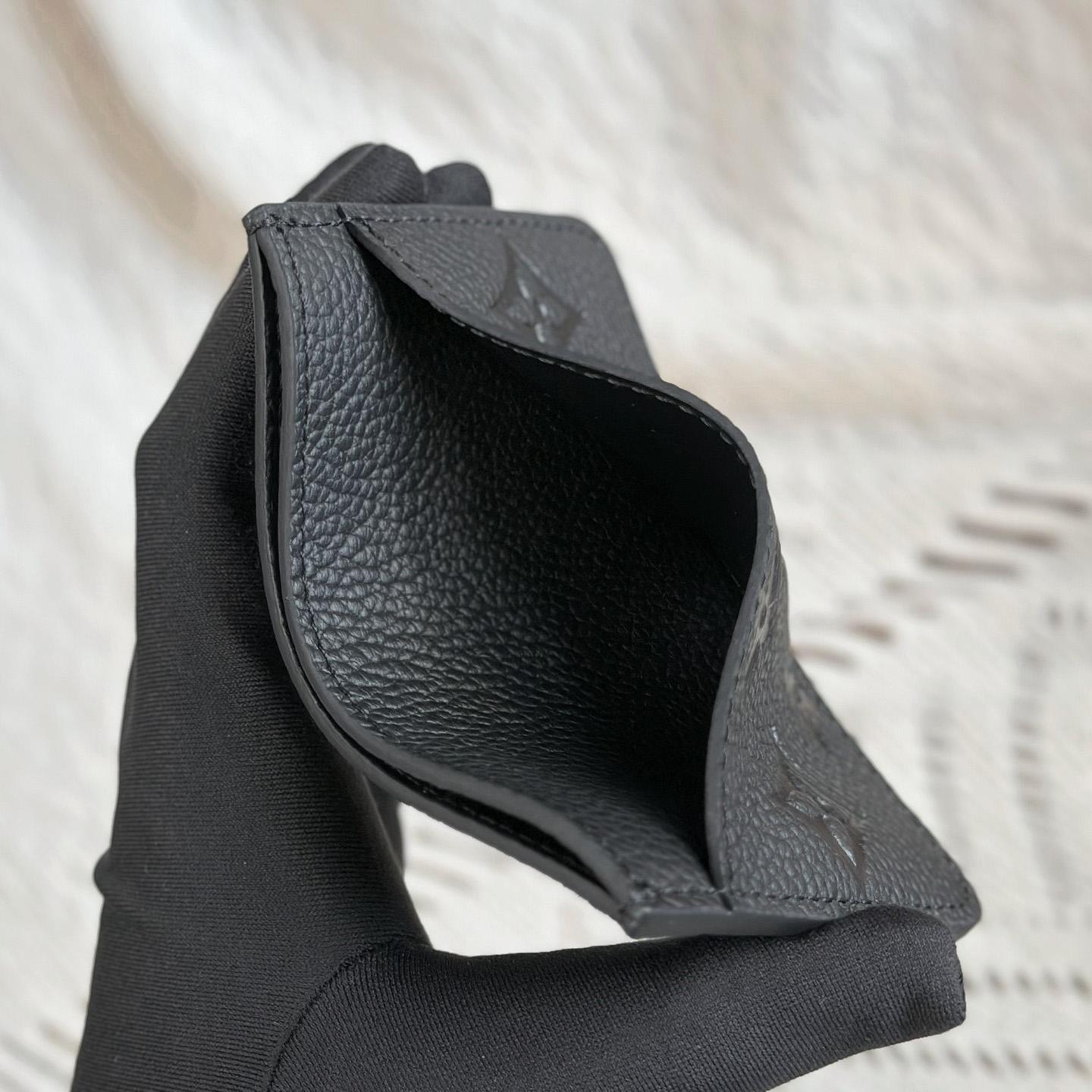 Louis Vuitton Card Holder  M69171 - DopestKickz