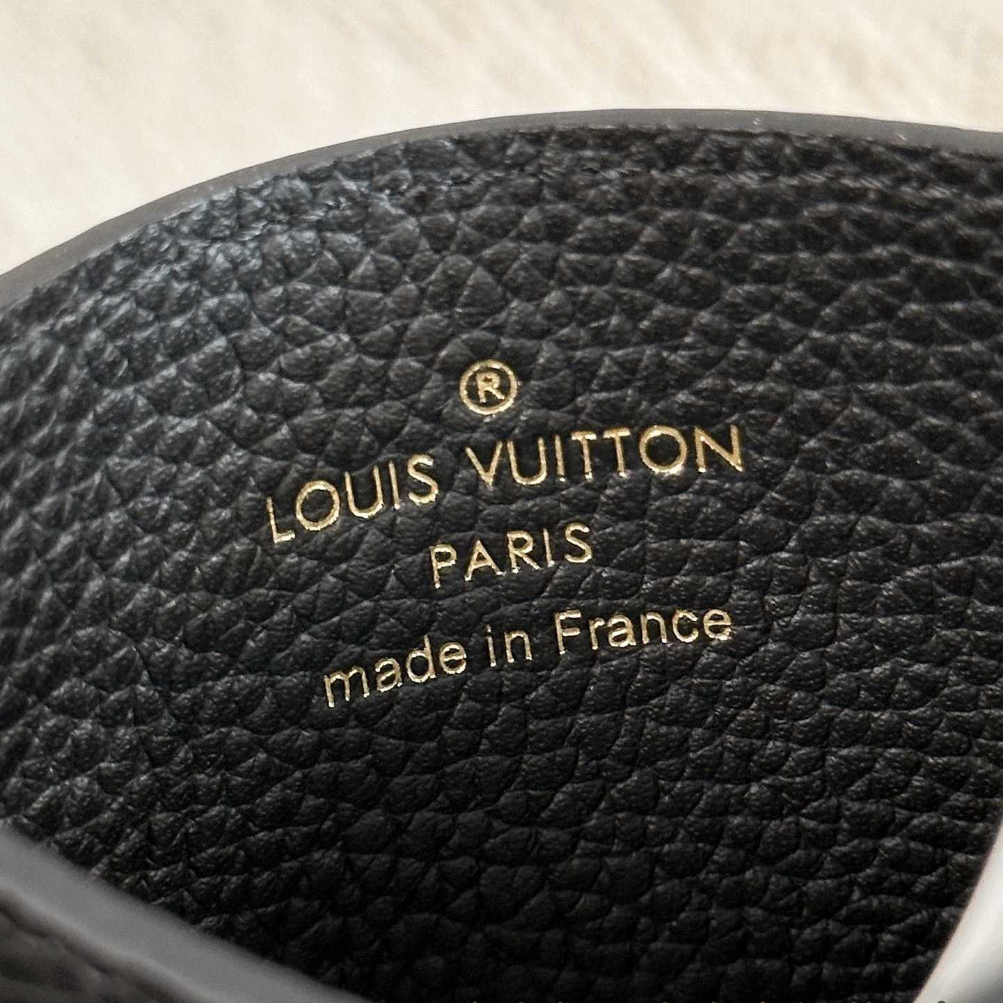 Louis Vuitton Card Holder  M69171 - DopestKickz